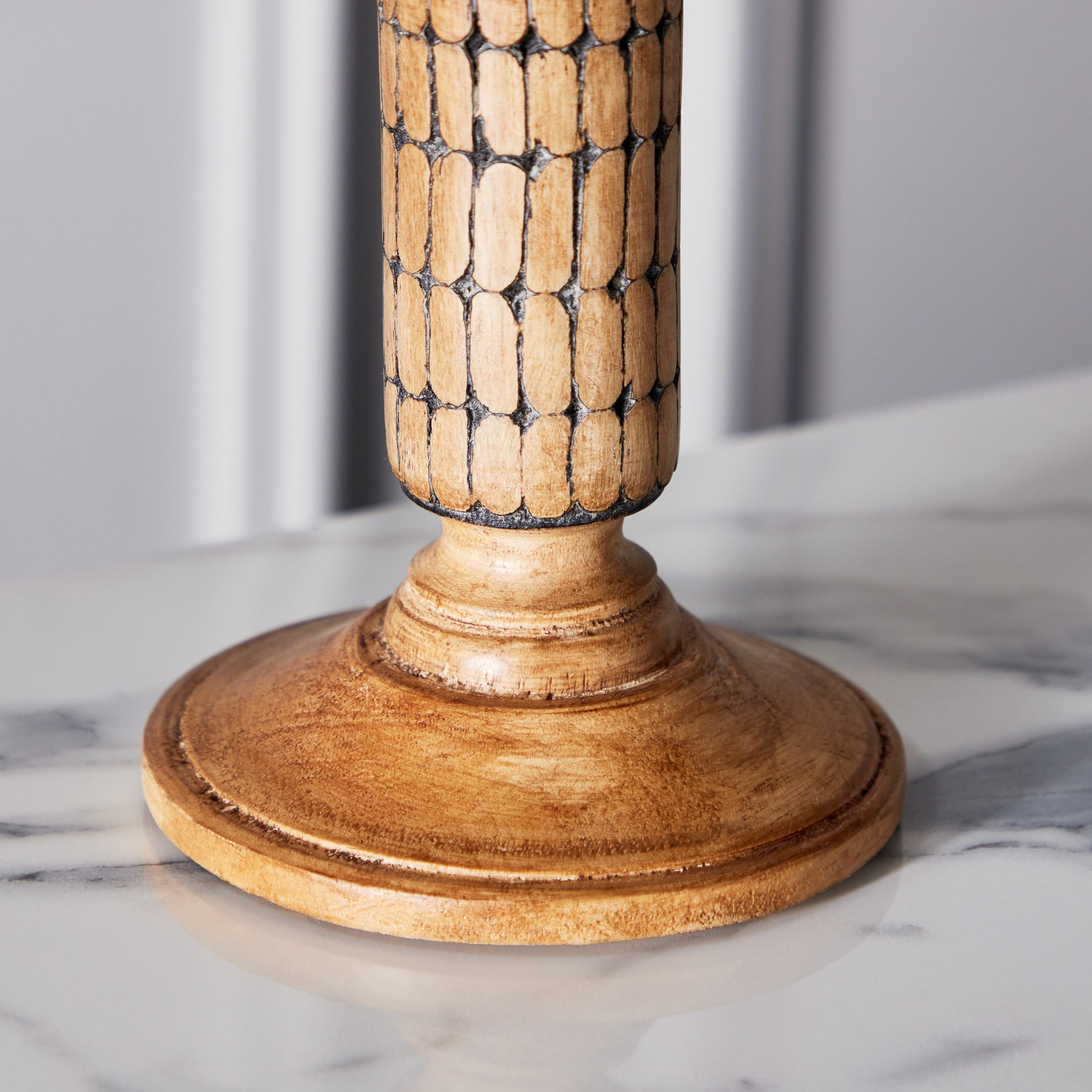 حامل شموع خشب بدعامة من سبلينديد - 12x12x22.5 سم-hbxlivingroom-decorandaccessories-candleholders-image-4