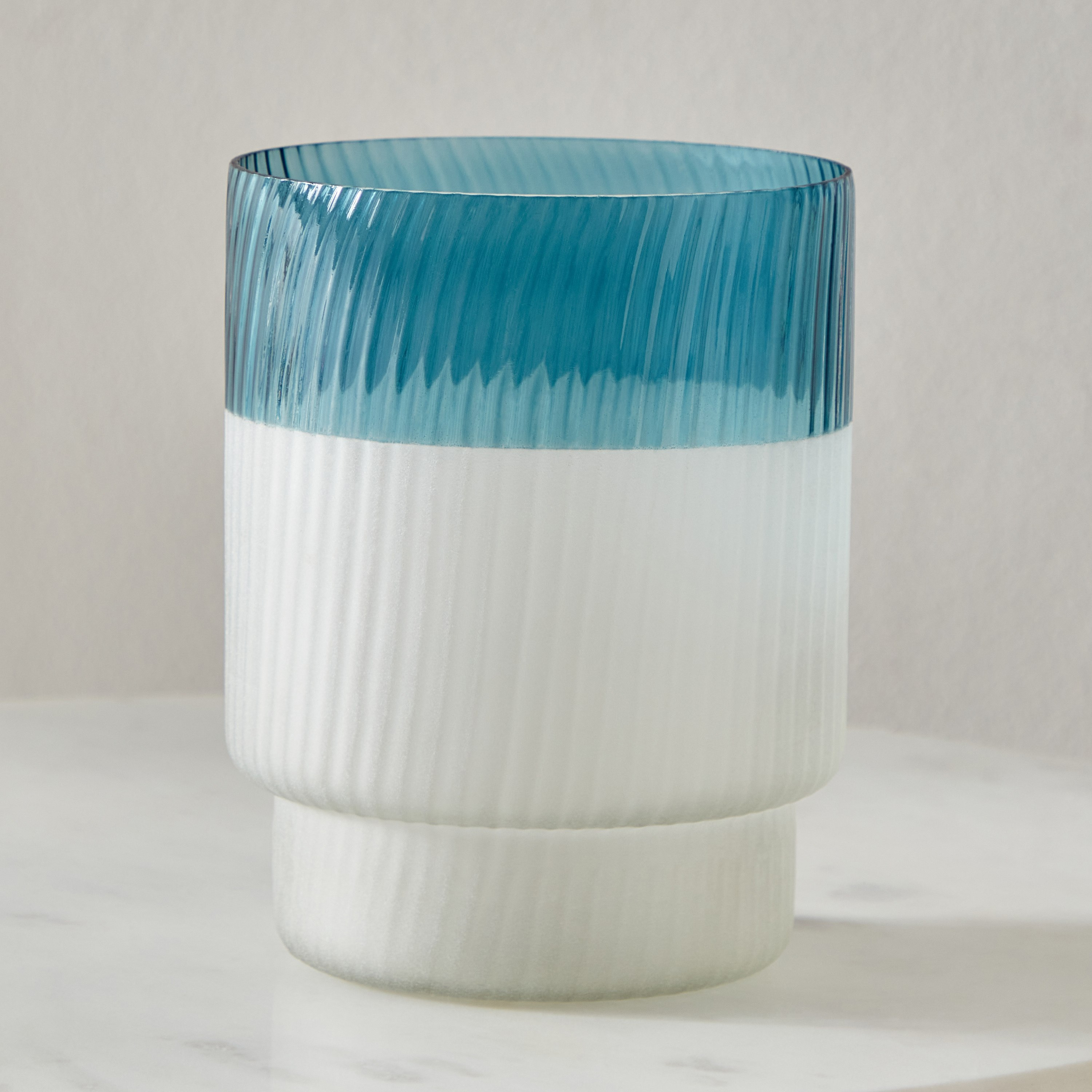 مزهرية طاولة زجاج من سبلينديد - 12x12x16 سم-hbxbedroom-decorandaccessories-vases-image-2