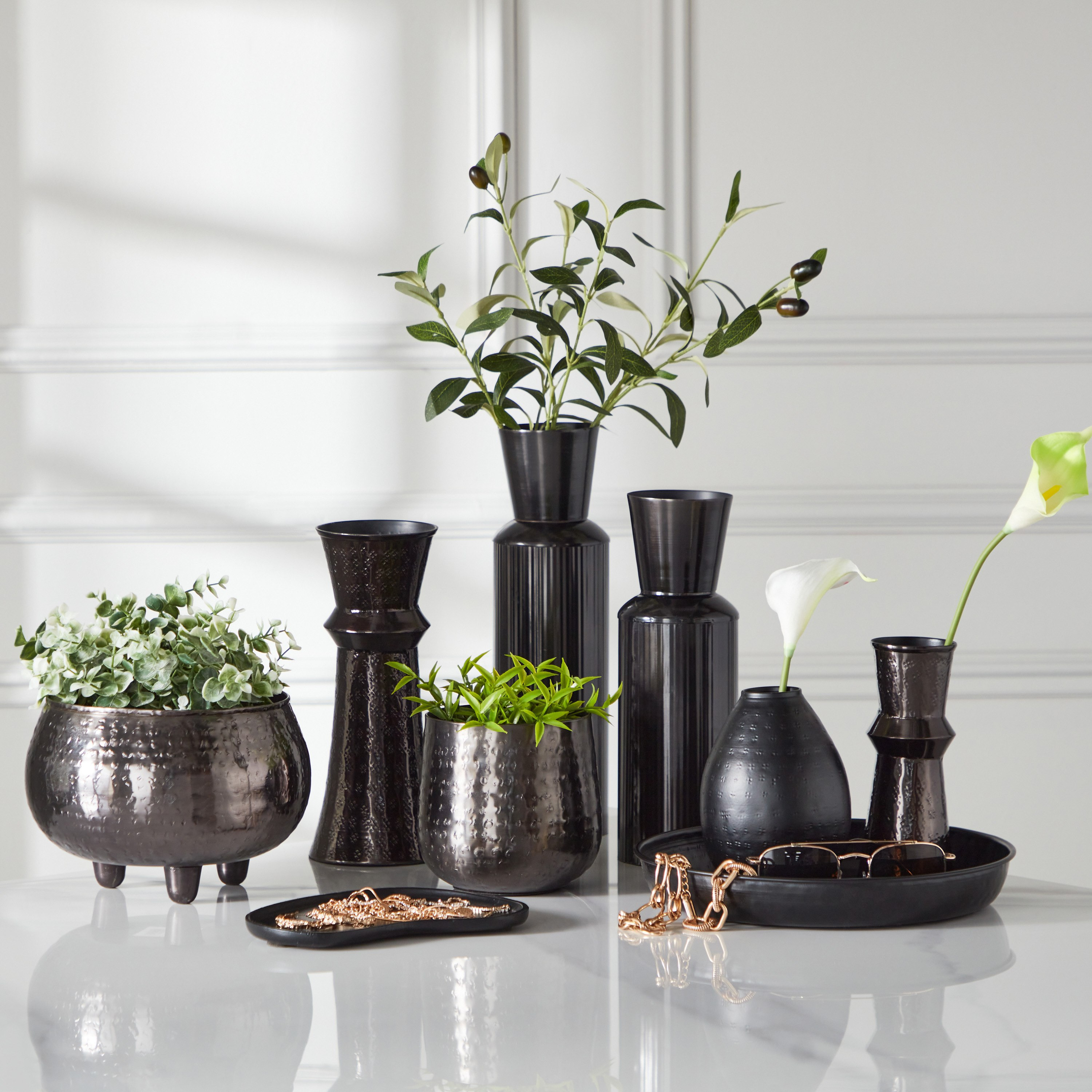 مزهرية طاولة معدنية من سبلينديد - 9x9x26.5 سم-hbxbedroom-decorandaccessories-vases-image-5