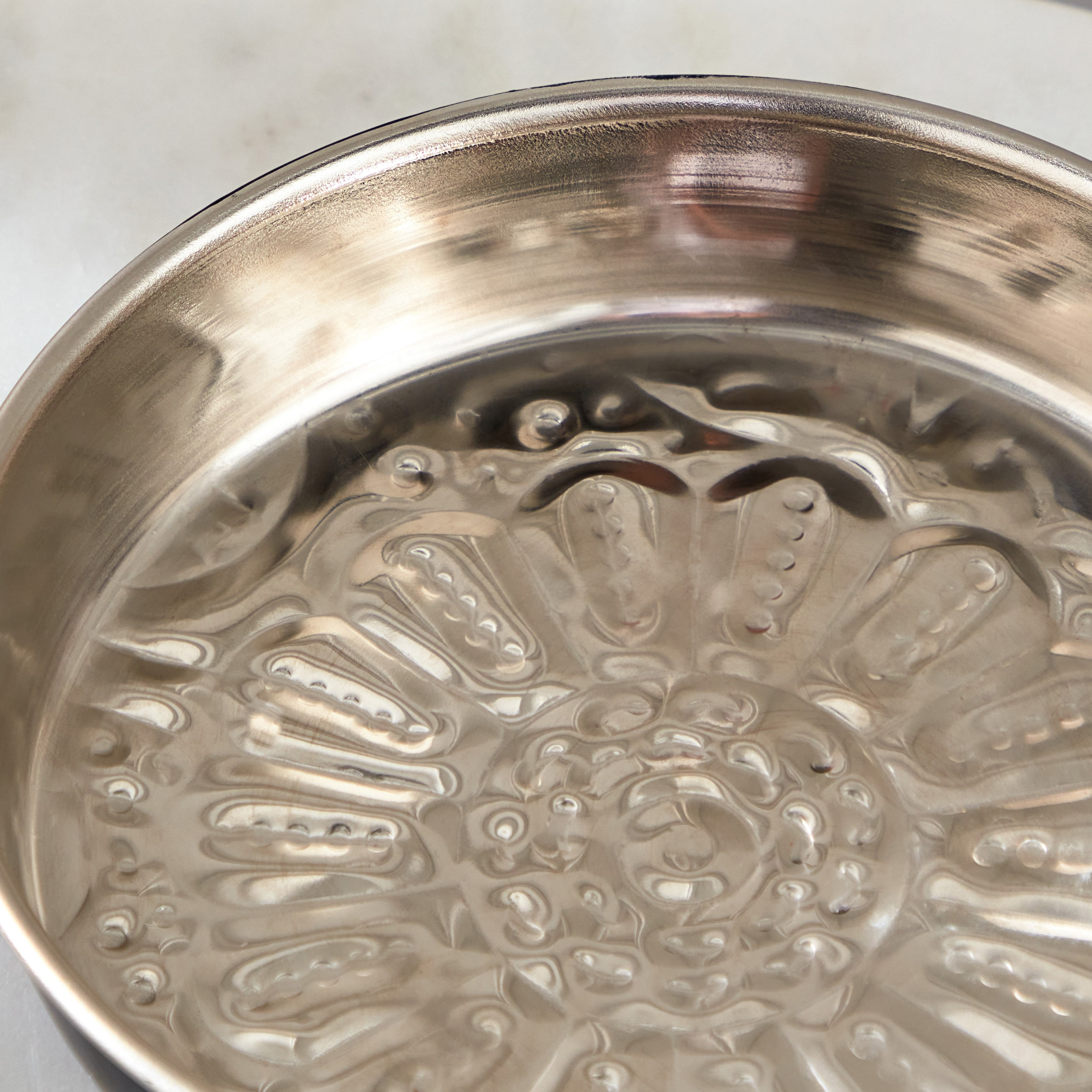 صحن ديكور معدن - سبلينديد- 17x17x4 سم-hbxhomeware-hbxdecorandfurnishings-image-3