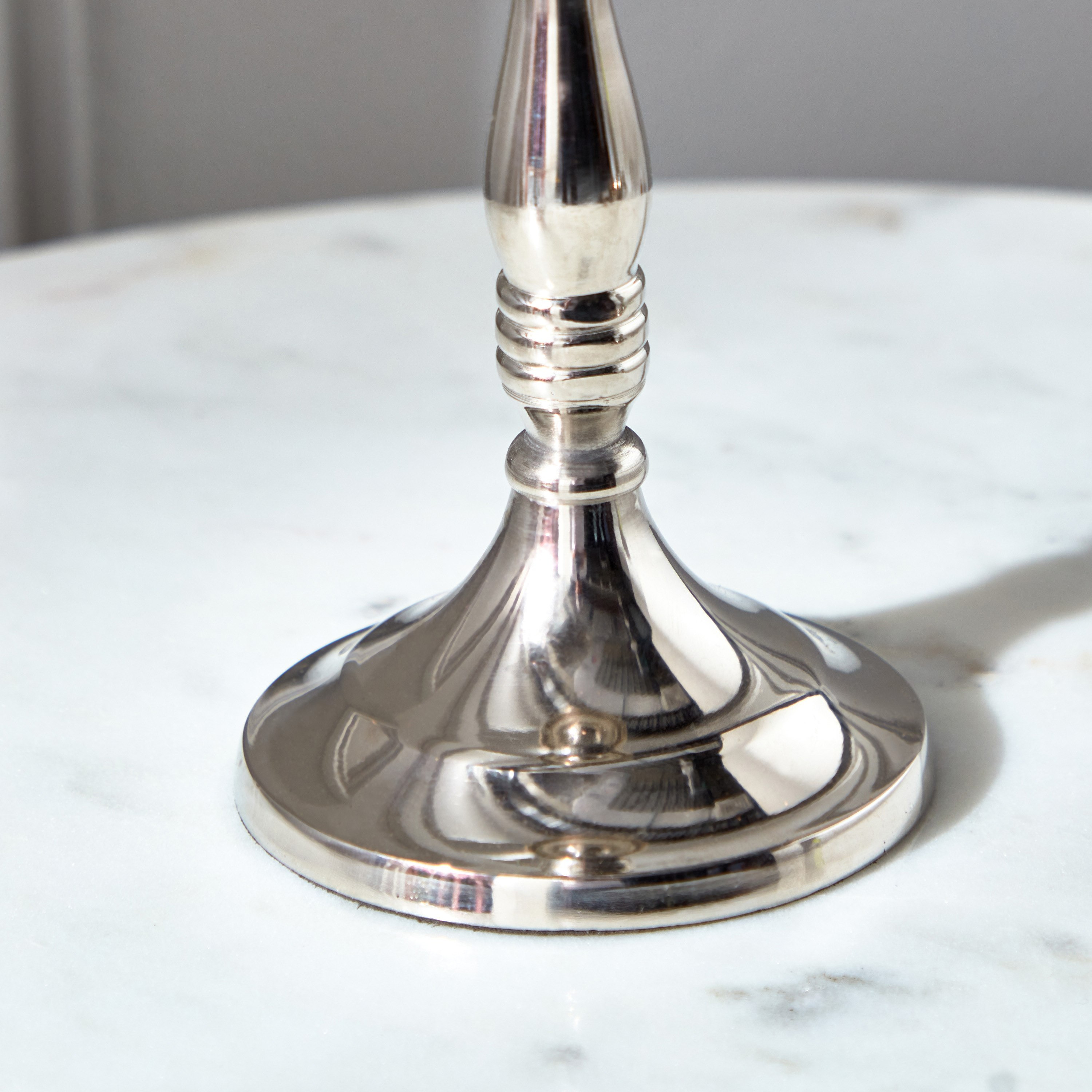حامل شموع معدن من سبلينديد - 8.5x8.5x20 سم-hbxlivingroom-decorandaccessories-candleholders-image-4