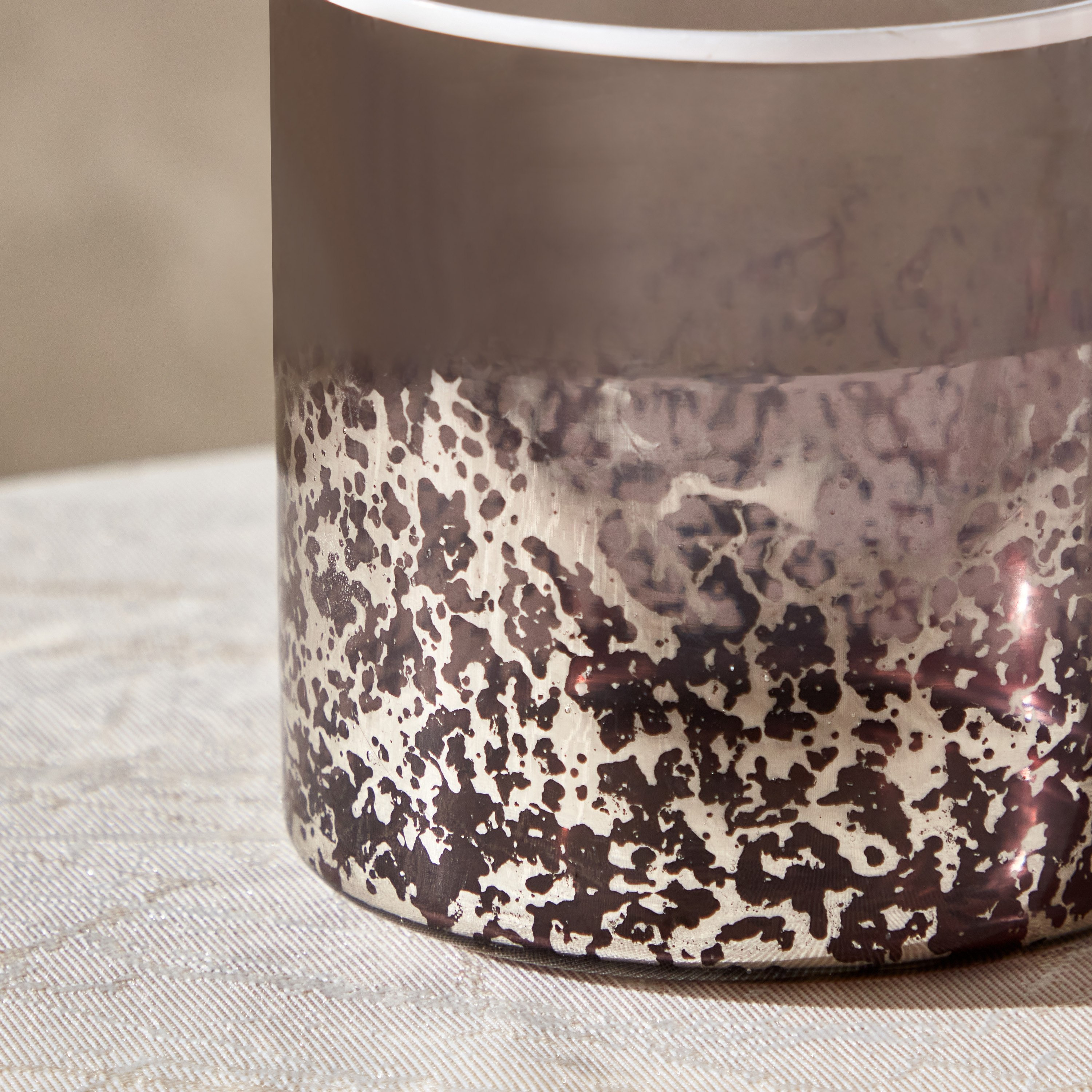 حامل شموع صغيرة زجاج من سبلينديد - 7x7x7.5 سم-hbxlivingroom-decorandaccessories-candleholders-image-4