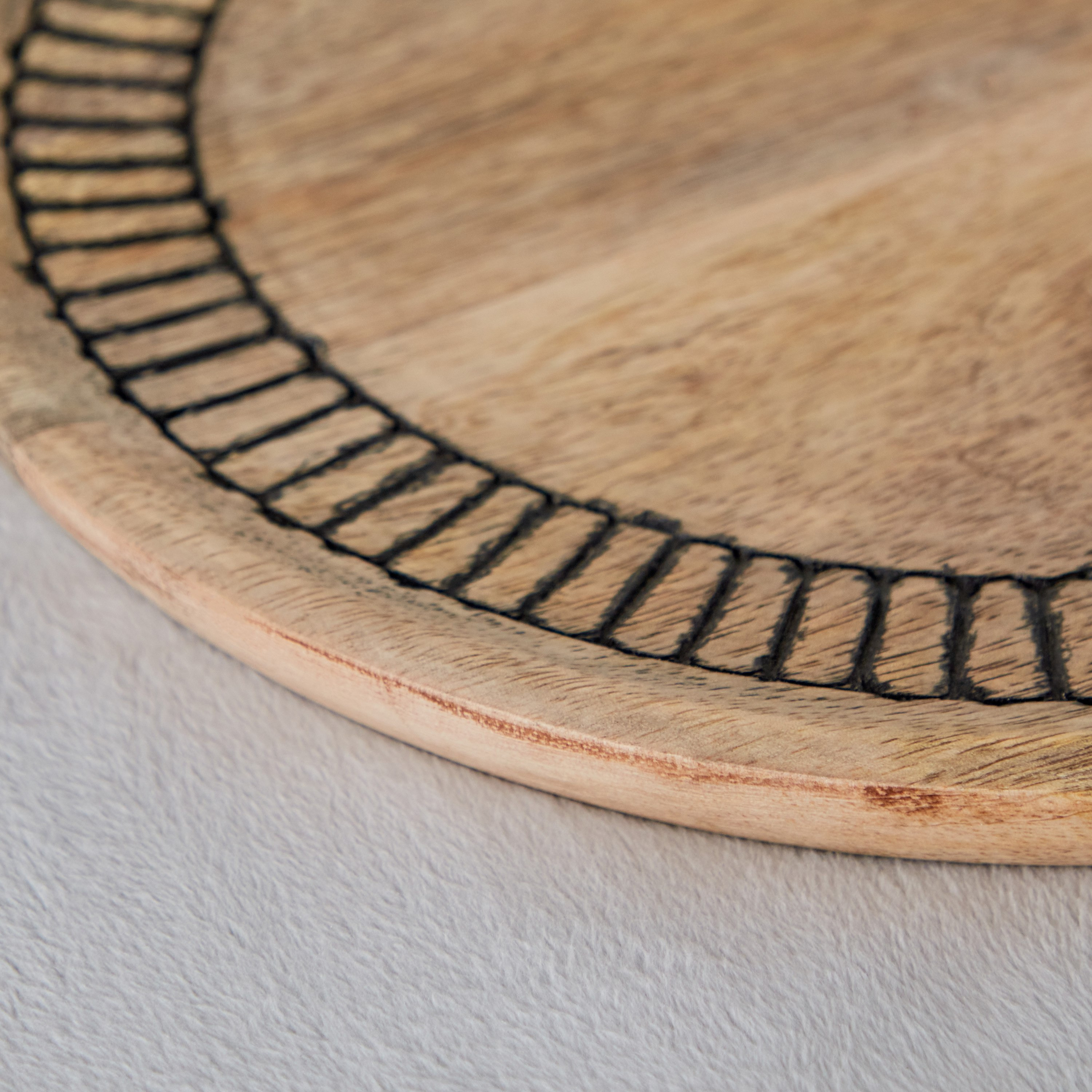 Earthy Vibe Wooden Plate - 28 cm-hbxdecorandfurnishings-tabletop-serveware-image-4