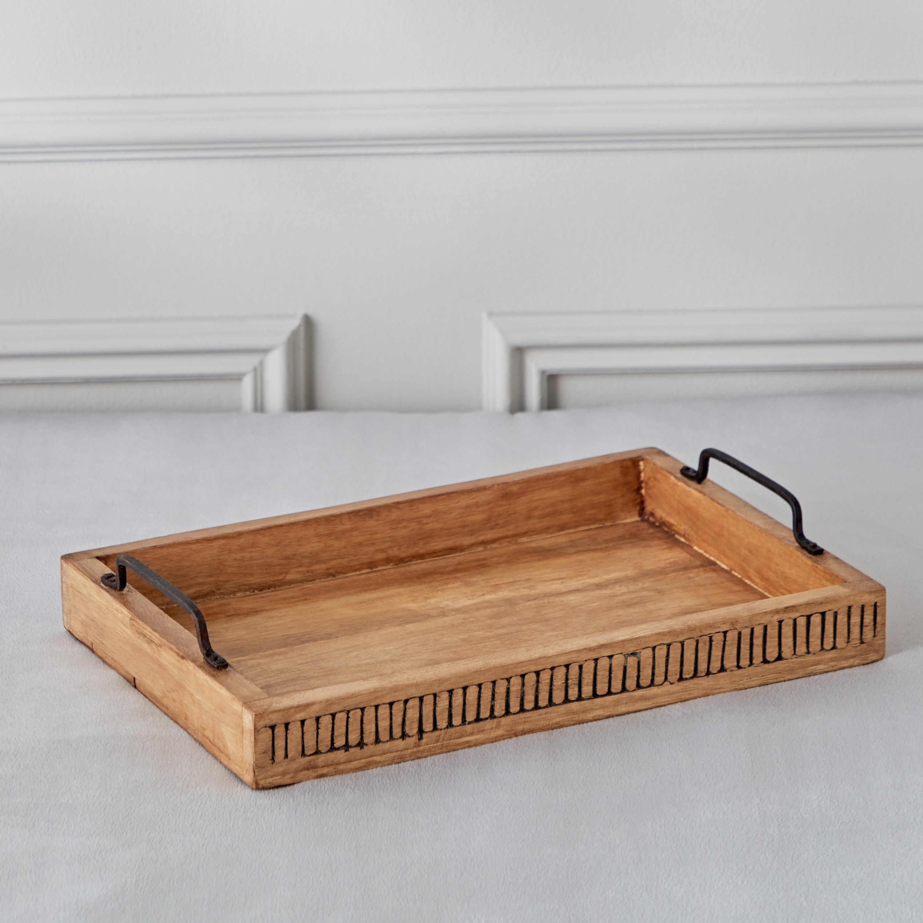 صينية خشب بمقابض من إيرثي فايب - 38 سم-hbxdecorandfurnishings-tabletop-serveware-image-2