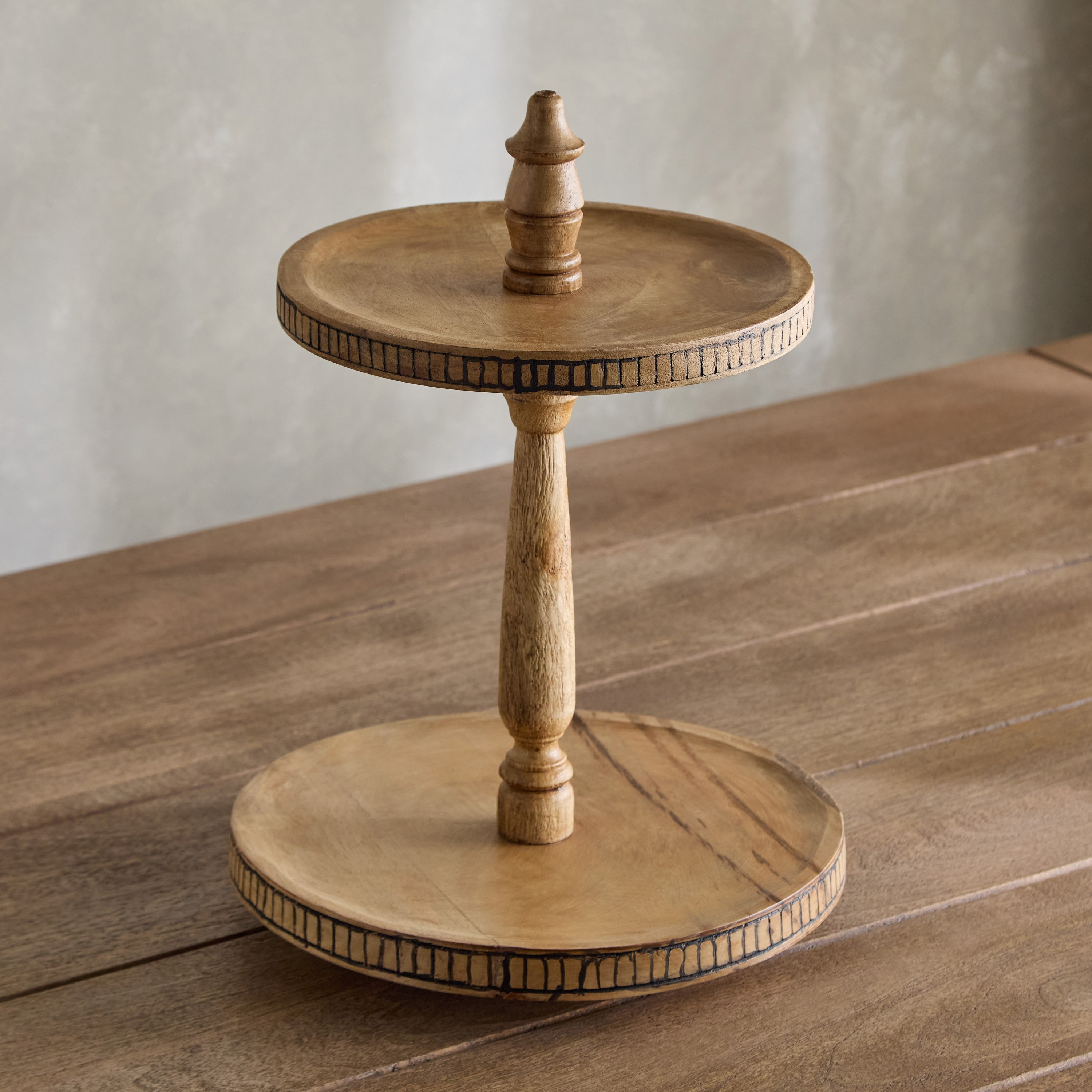 حامل كيك خشب بطبقتين من إيرثي فايب - 30 سم-hbxdecorandfurnishings-tabletop-serveware-image-2
