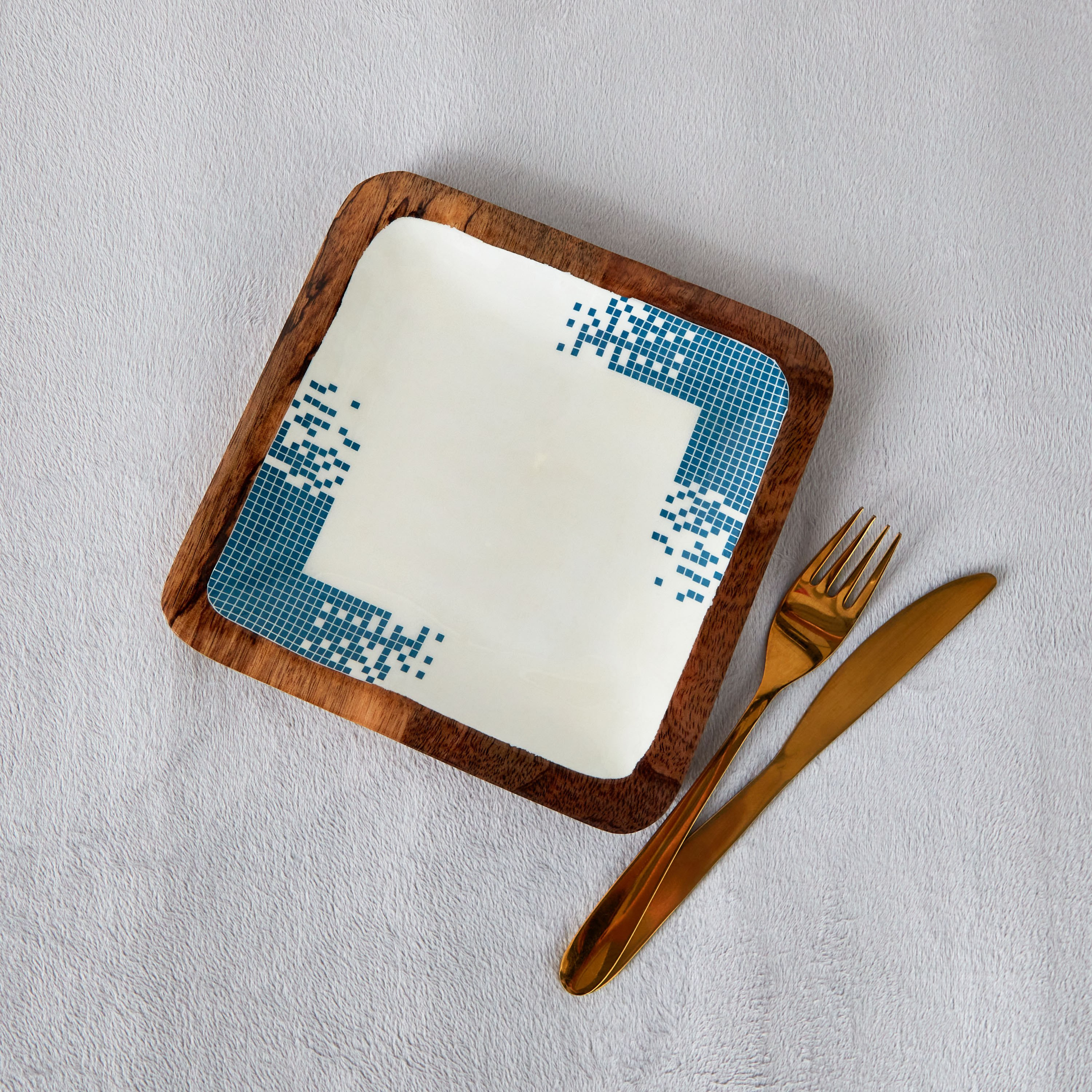 طبق مربع خشب مطلي بالمينا من أرتيزان - 20 سم-hbxdecorandfurnishings-tabletop-serveware-image-2