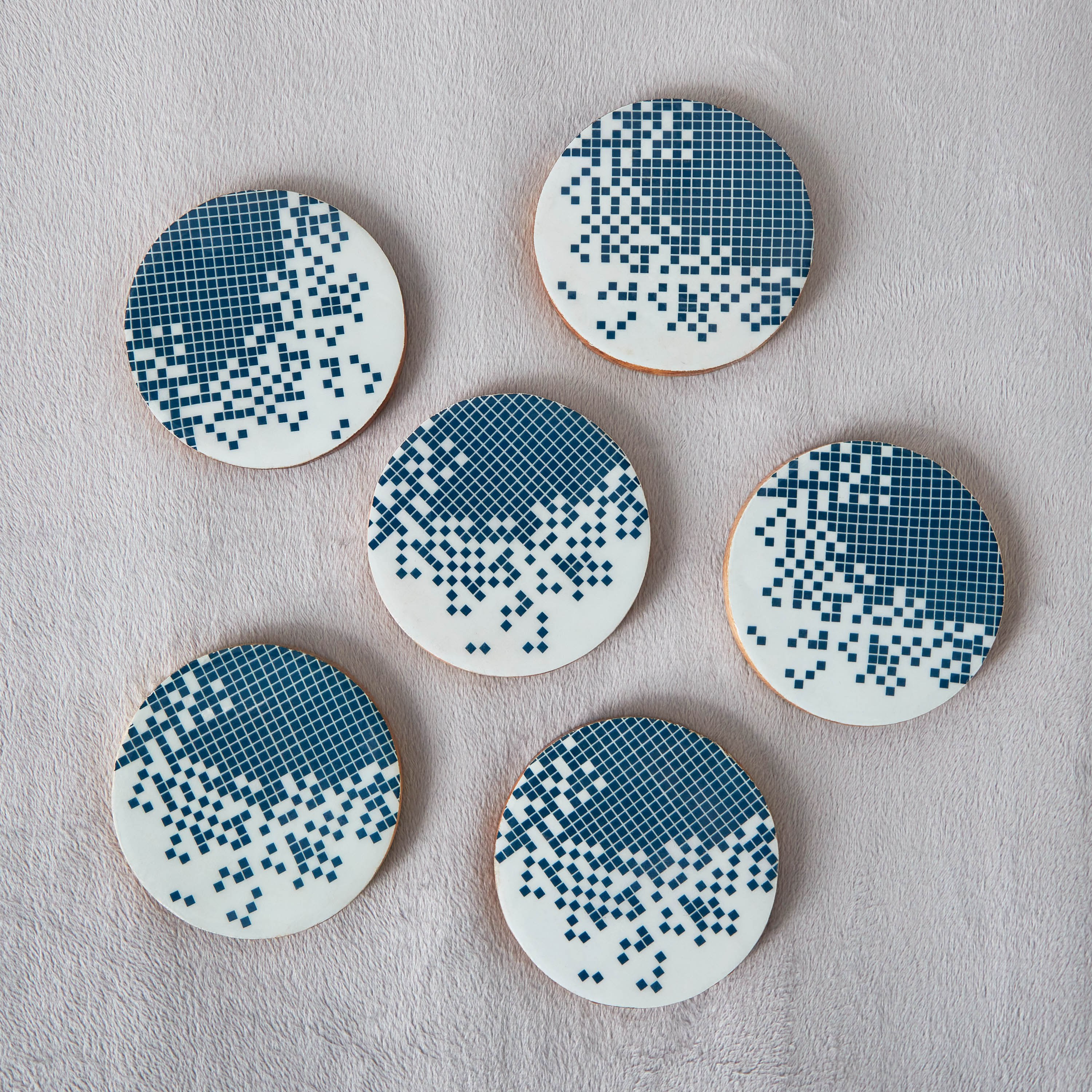 واقيات طاولة خشبية من أرتيزان - طقم من 6 قطع-hbxdecorandfurnishings-tabletop-serveware-image-2