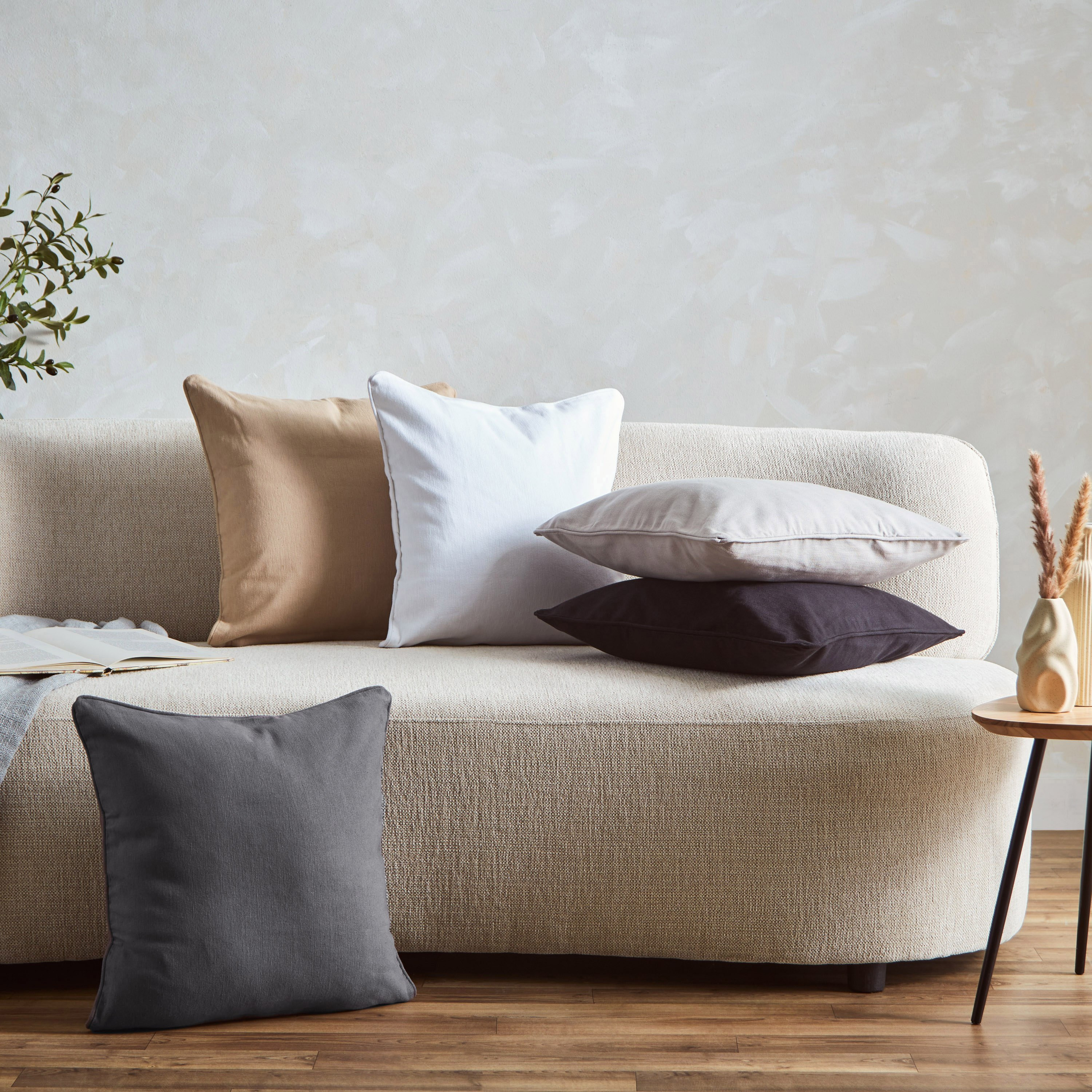 غطاء وسادة إيزرا من أتلانتا - 50x50 سم-hbxhomeware-cushionsandcovers-cushioncovers-image-5