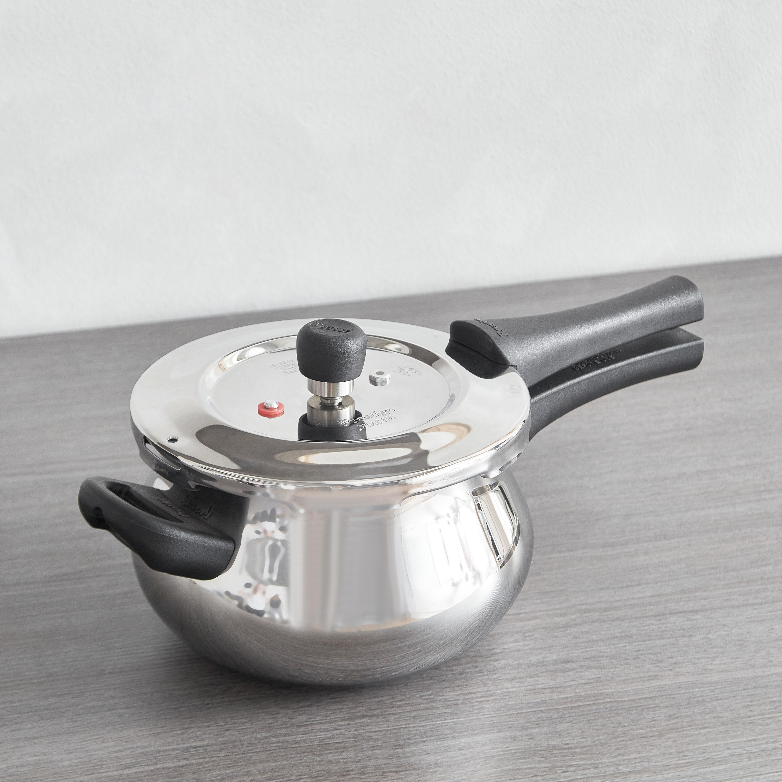 طنجرة ضغط ميني هاندي ديلوكس ألفا من بريستيج - 3 لتر-hbxhomeware-hbxkitchen-image-2