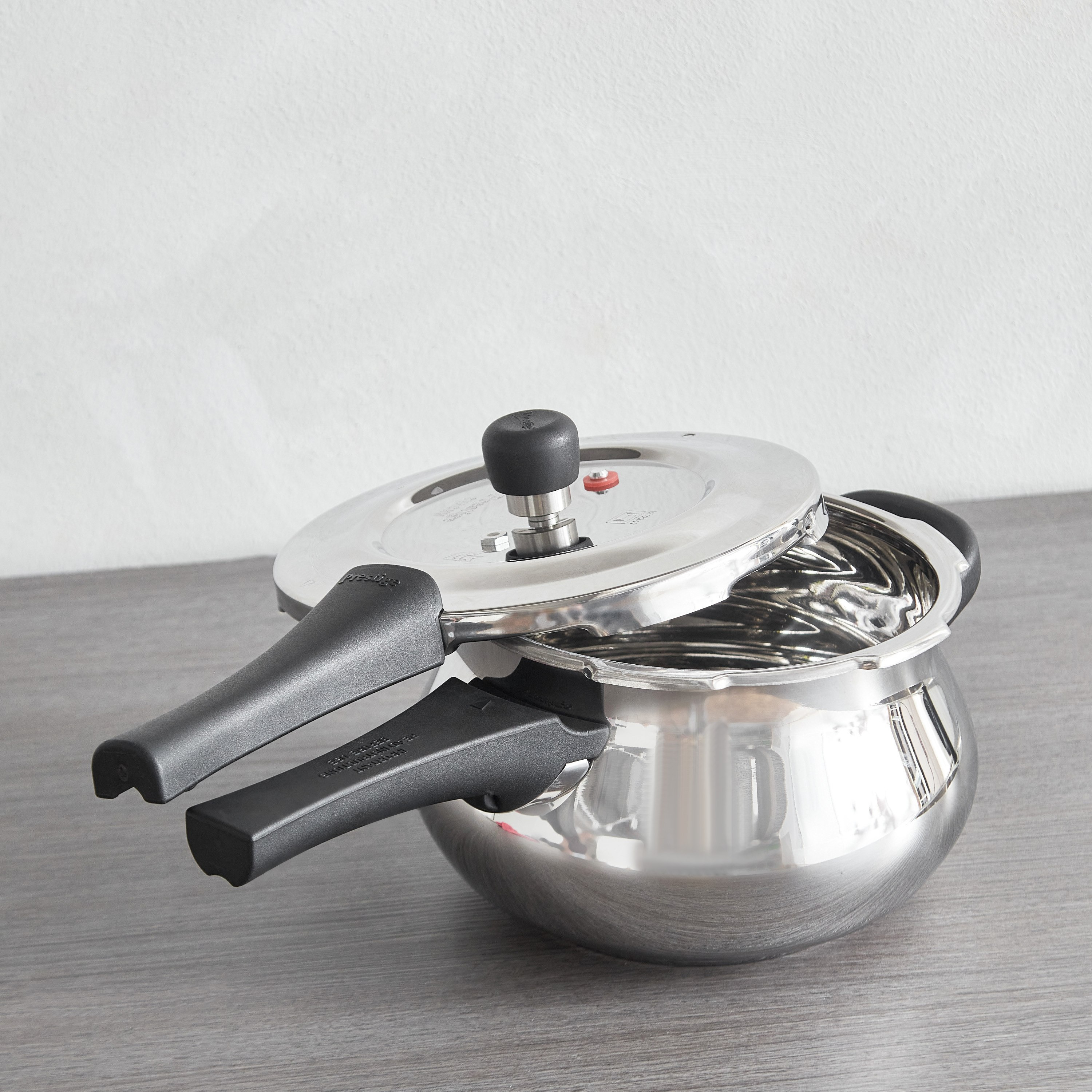 طنجرة ضغط ميني هاندي ديلوكس ألفا من بريستيج - 3 لتر-hbxhomeware-hbxkitchen-image-3