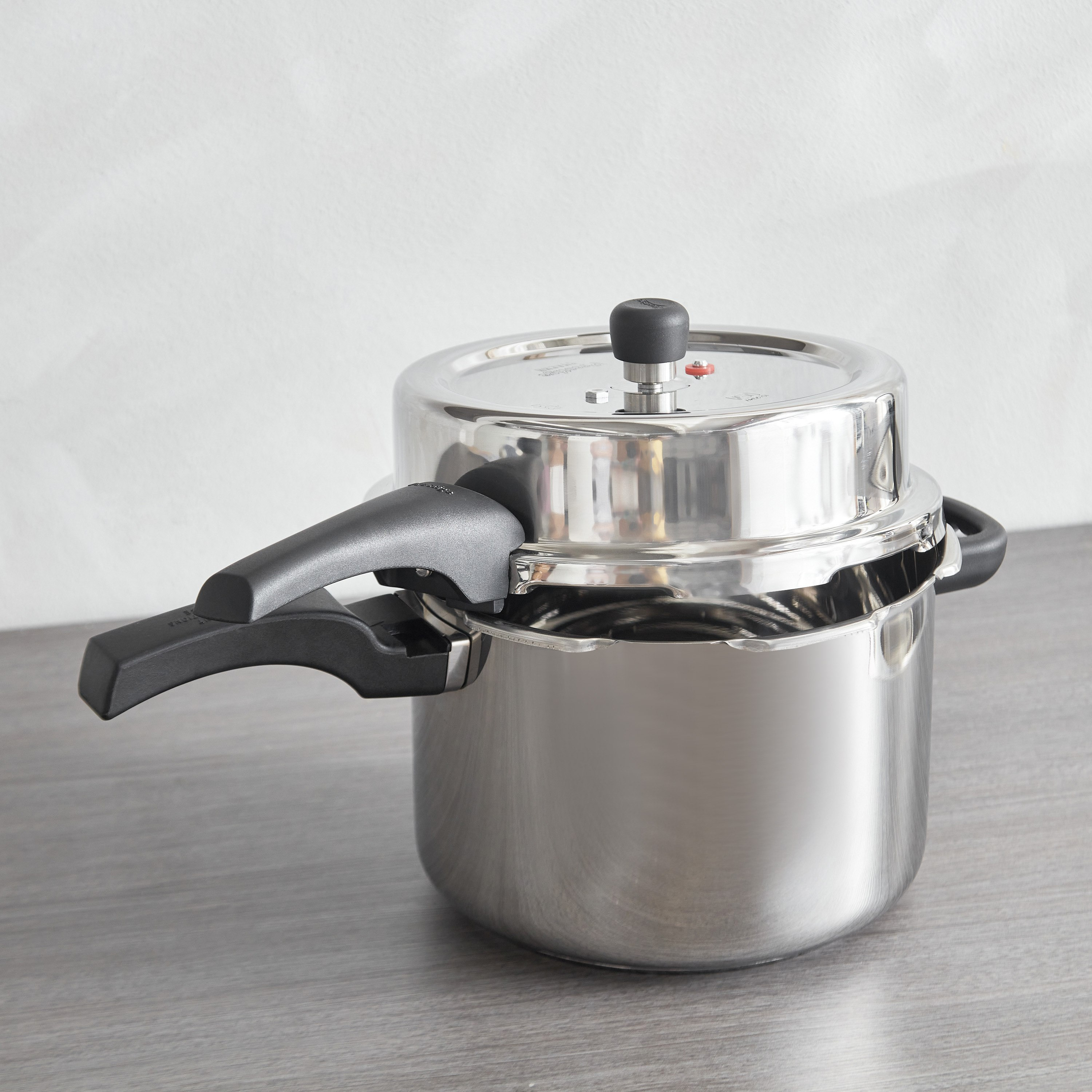 Prestige Steel Deluxe Alpha Pressure Cooker - 8 L-hbxhomeware-hbxkitchen-image-3