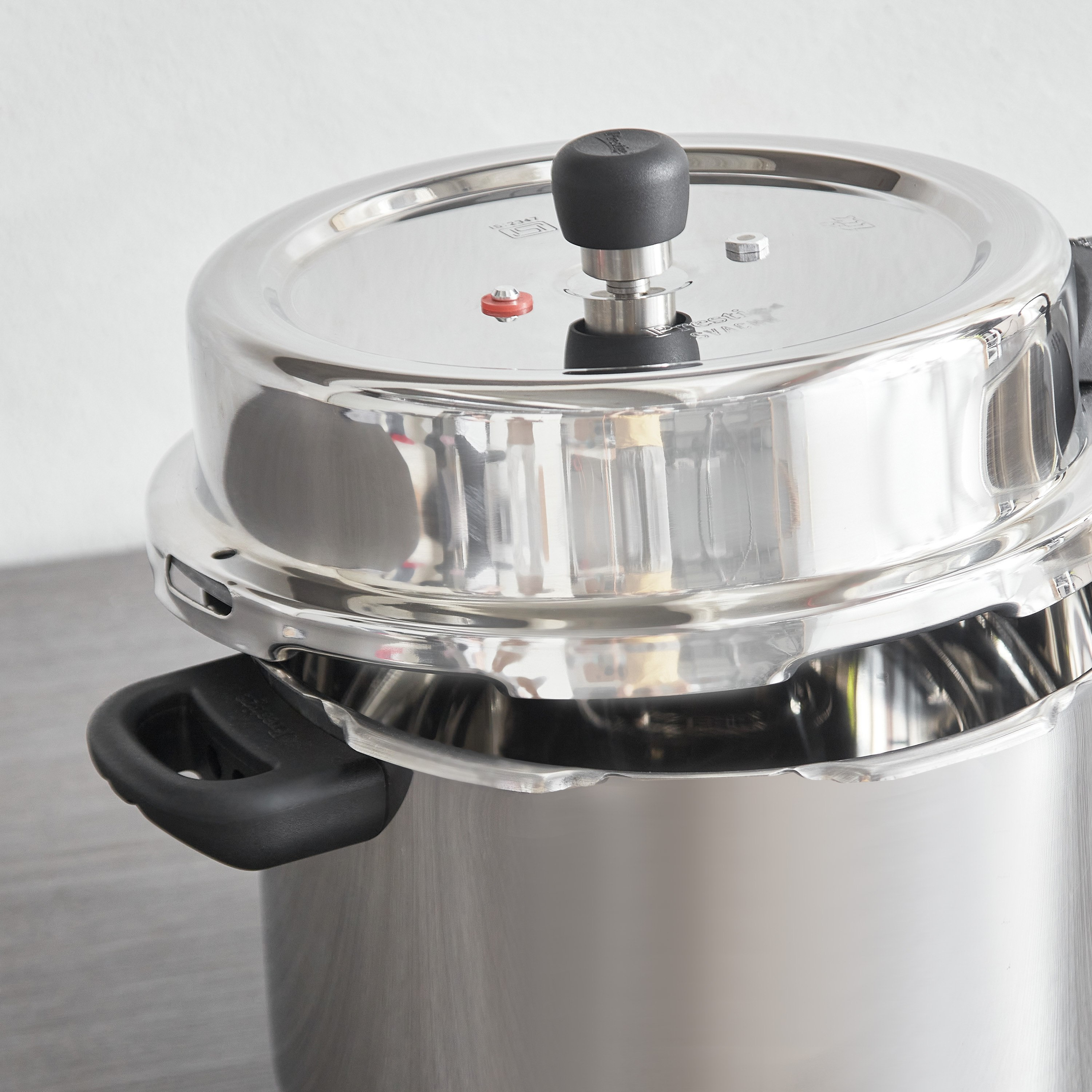 Prestige Steel Deluxe Alpha Pressure Cooker - 8 L-hbxhomeware-hbxkitchen-image-4