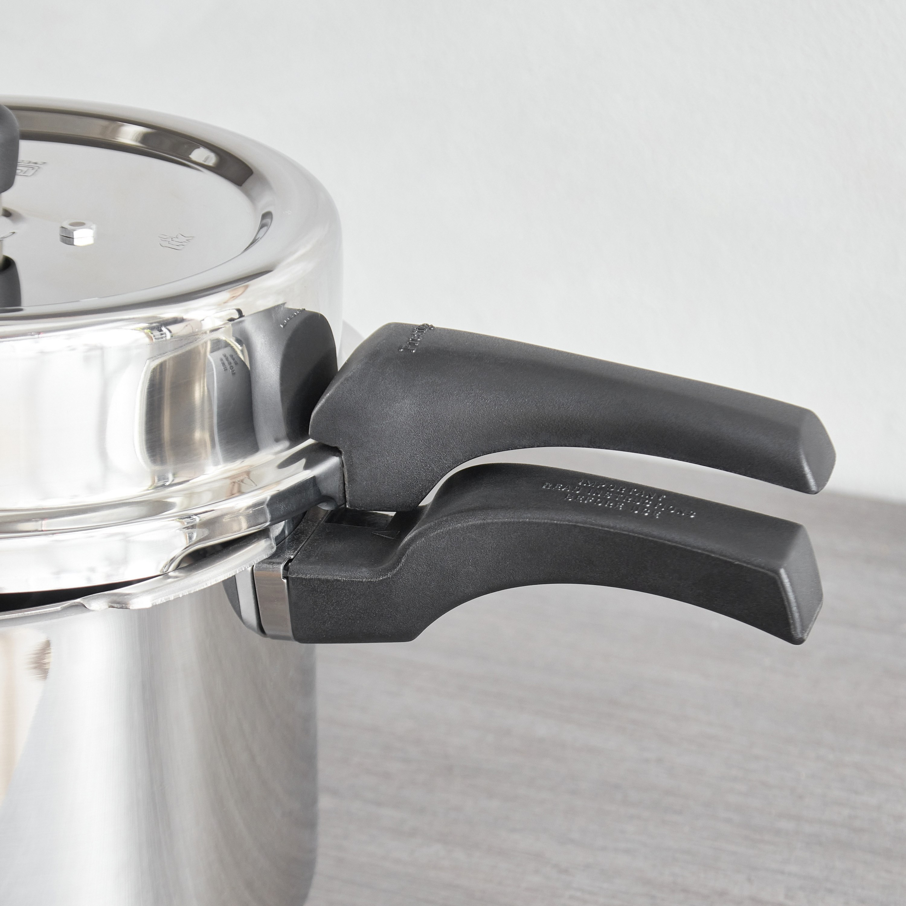 Prestige Steel Deluxe Alpha Pressure Cooker - 8 L-hbxhomeware-hbxkitchen-image-5