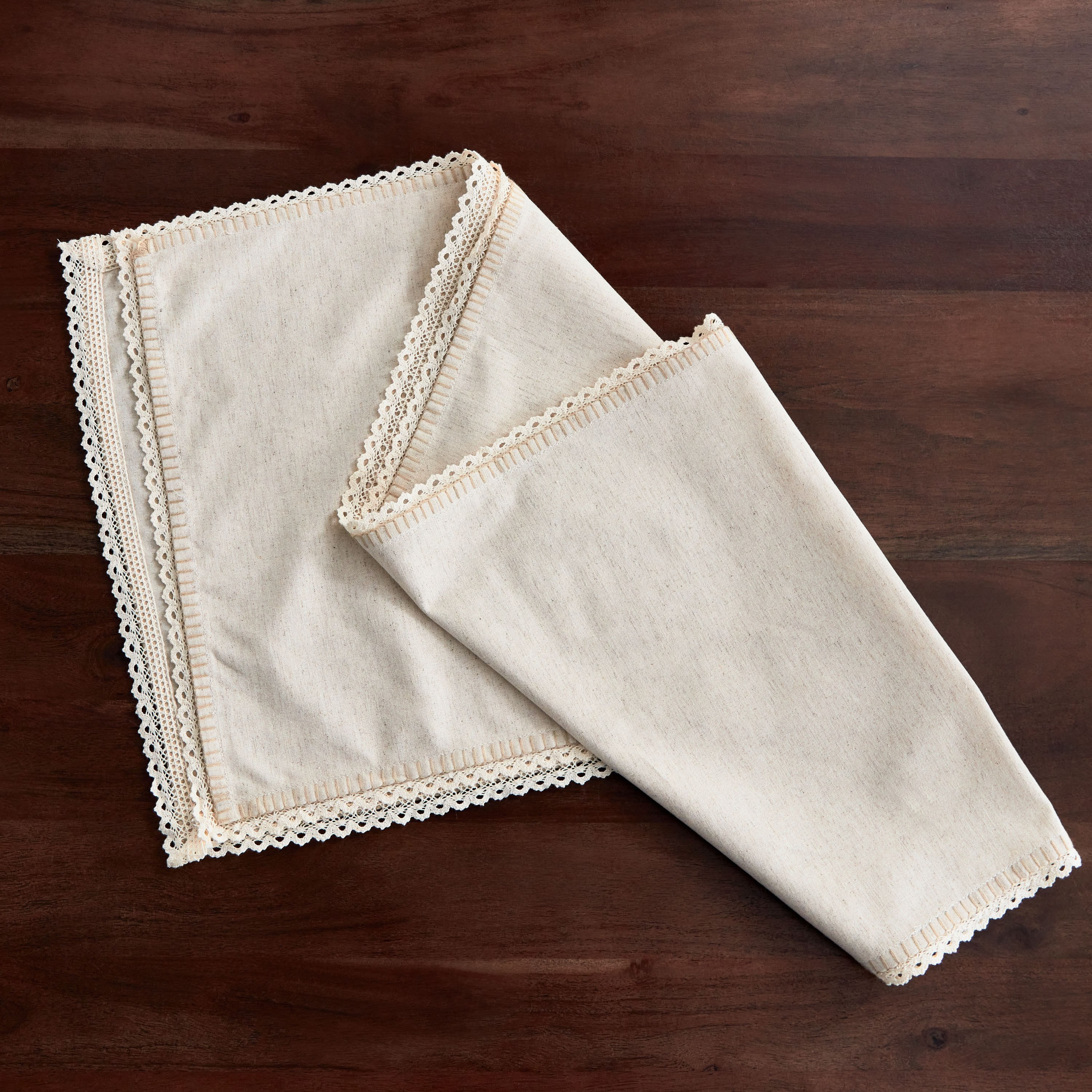 مفرش طاولة دانتيل طبيعي من ناتوريو - 40x120 سم-hbxdecorandfurnishings-homefurnishings-tablelinens-image-3