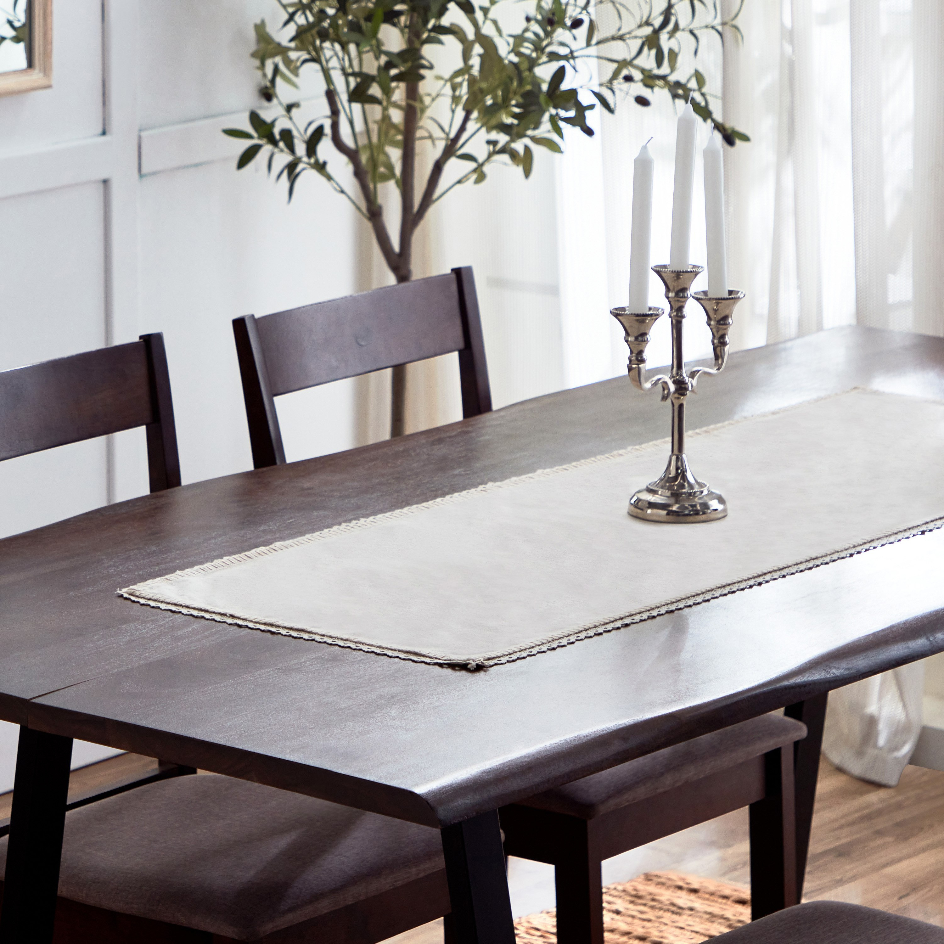 مفرش طاولة دانتيل طبيعي من ناتوريو - 40x120 سم-hbxdecorandfurnishings-homefurnishings-tablelinens-image-5