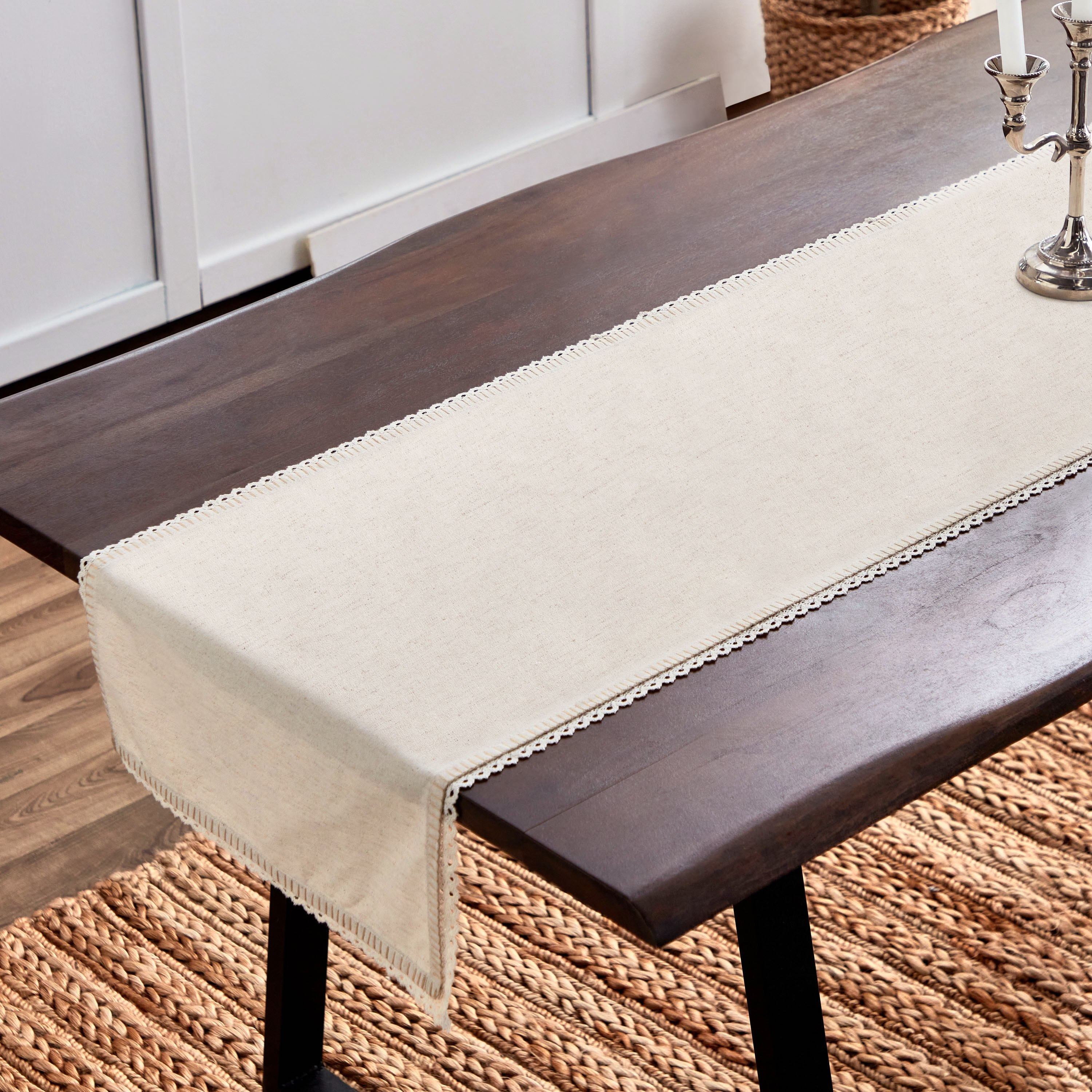 مفرش طاولة من الدانتيل الطبيعي من ناتوريو - 40x180 سم-hbxdecorandfurnishings-homefurnishings-tablelinens-image-1