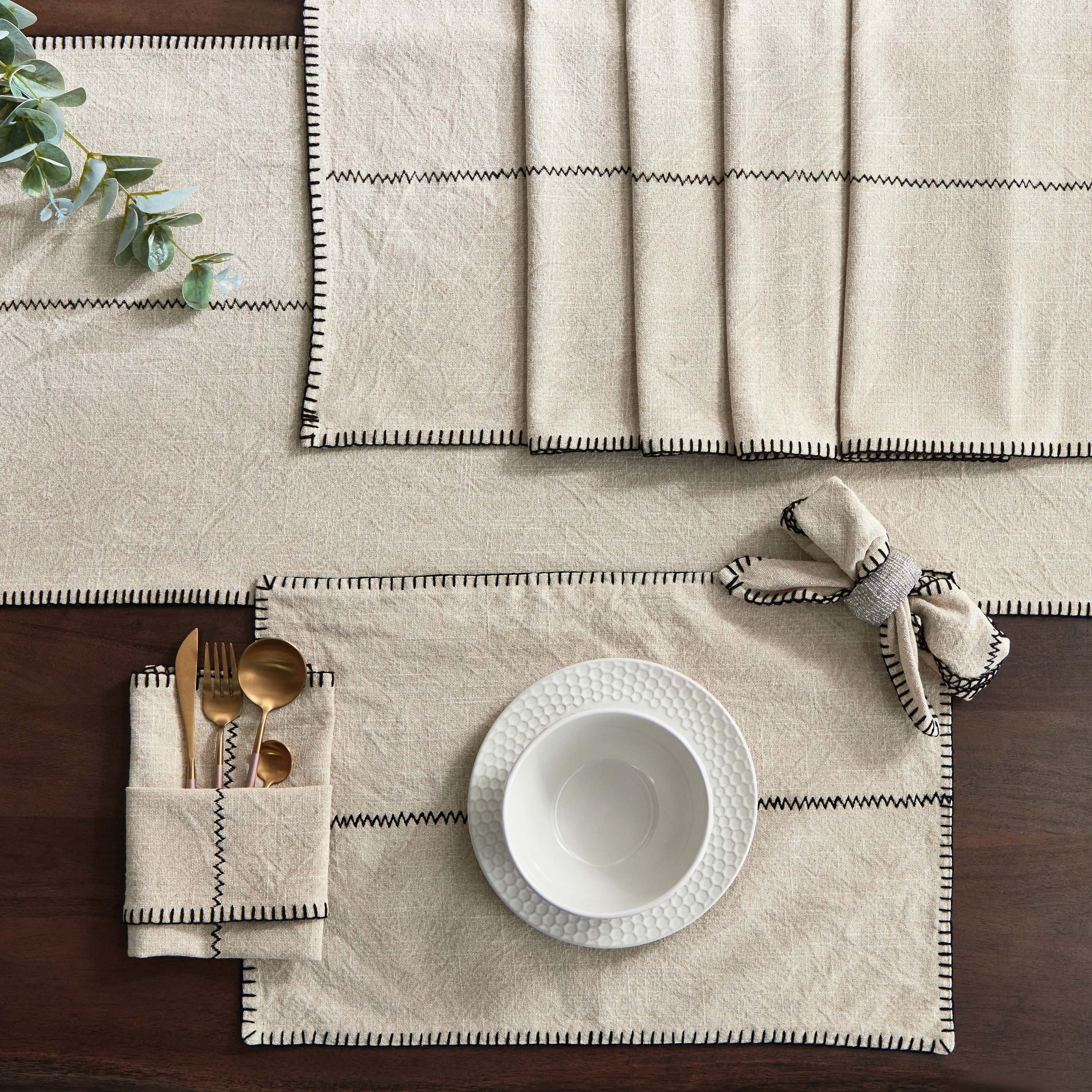 مفرش طاولة مغرز طبيعي من ناتوريو - 40x180 سم-hbxdecorandfurnishings-homefurnishings-tablelinens-image-6