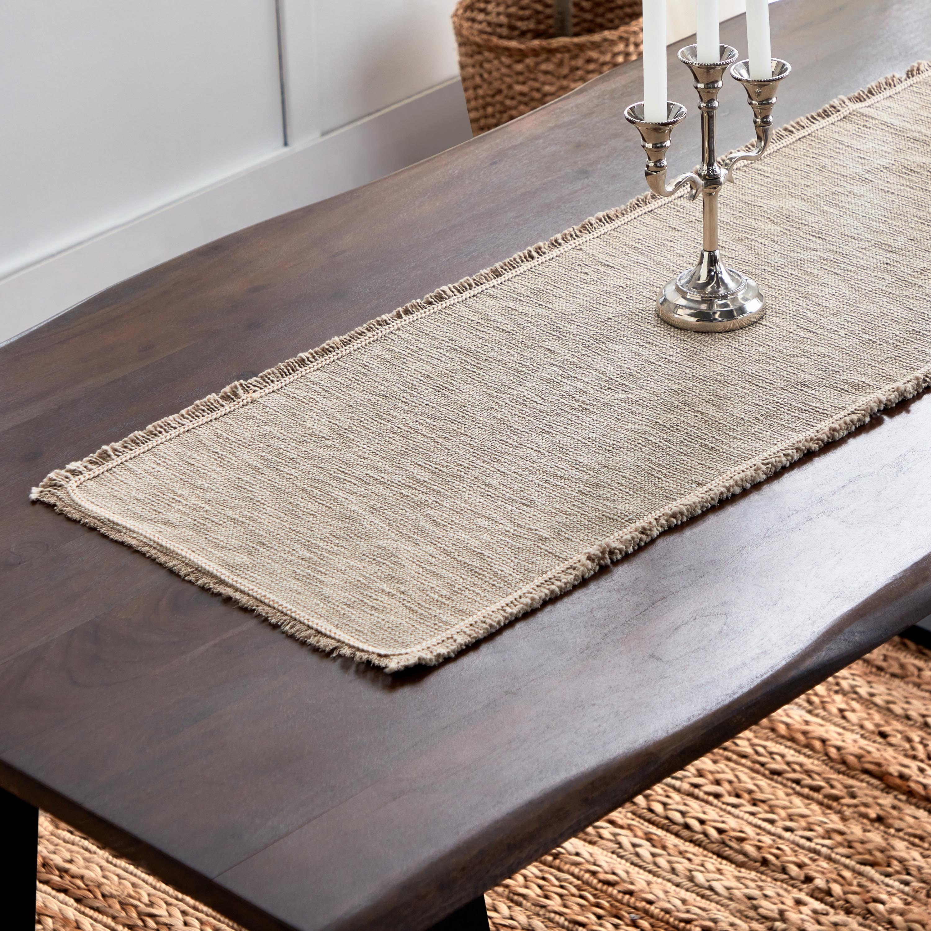 مفرش طاولة سلاب من ناتوريو - 40x120 سم-hbxdecorandfurnishings-homefurnishings-tablelinens-image-1