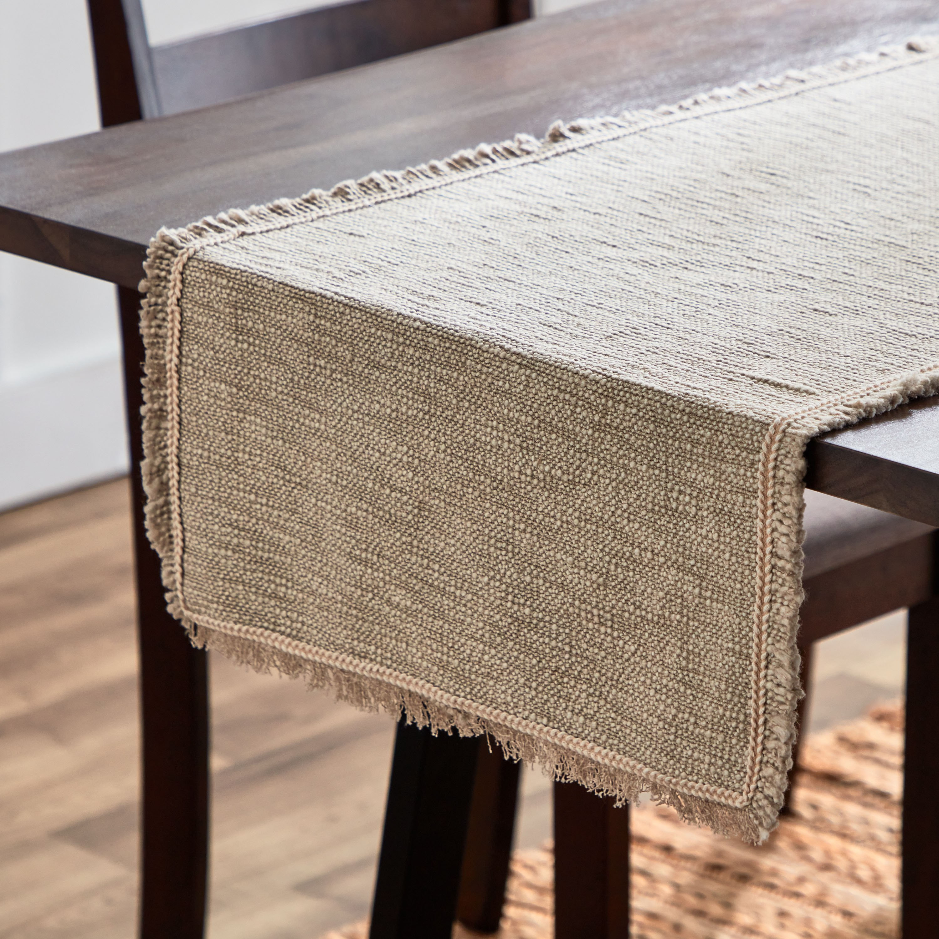 مفرش طاولة سلاب طبيعي من ناتوريو - 40x180 سم-hbxdecorandfurnishings-homefurnishings-tablelinens-image-2