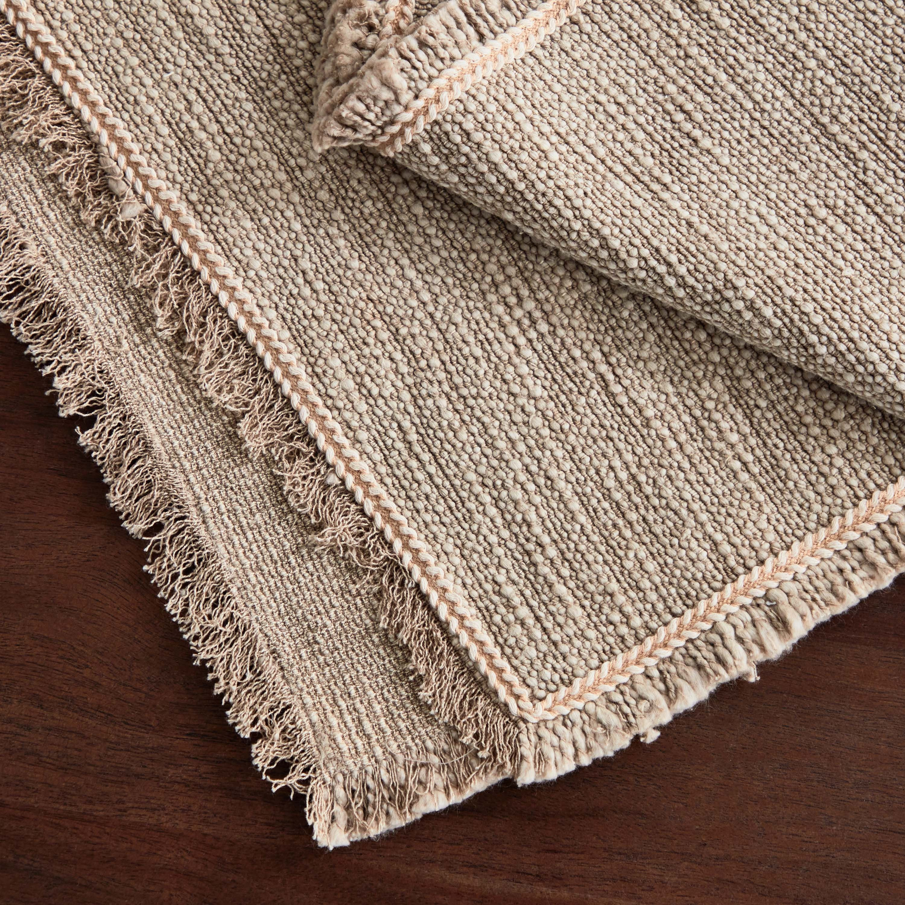 مفرش طاولة سلاب طبيعي من ناتوريو - 40x180 سم-hbxdecorandfurnishings-homefurnishings-tablelinens-image-4