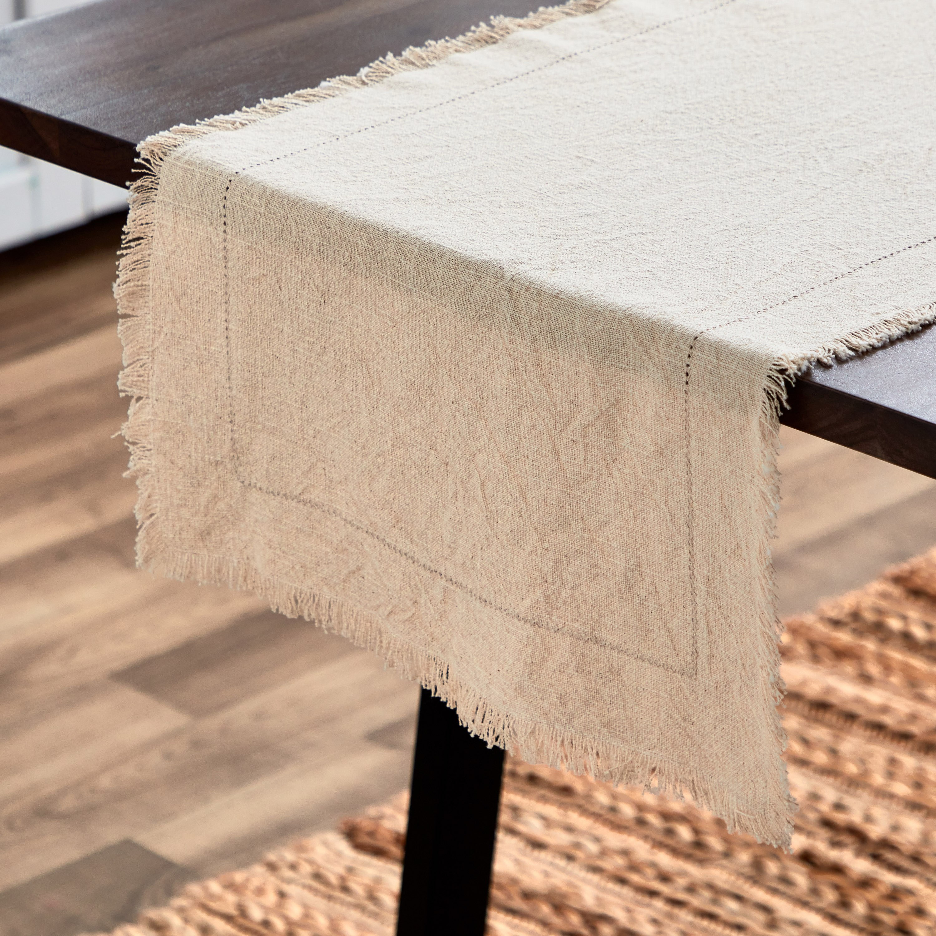 مفرش طاولة من ناتوريو - 40x120 سم-hbxdecorandfurnishings-homefurnishings-tablelinens-image-2
