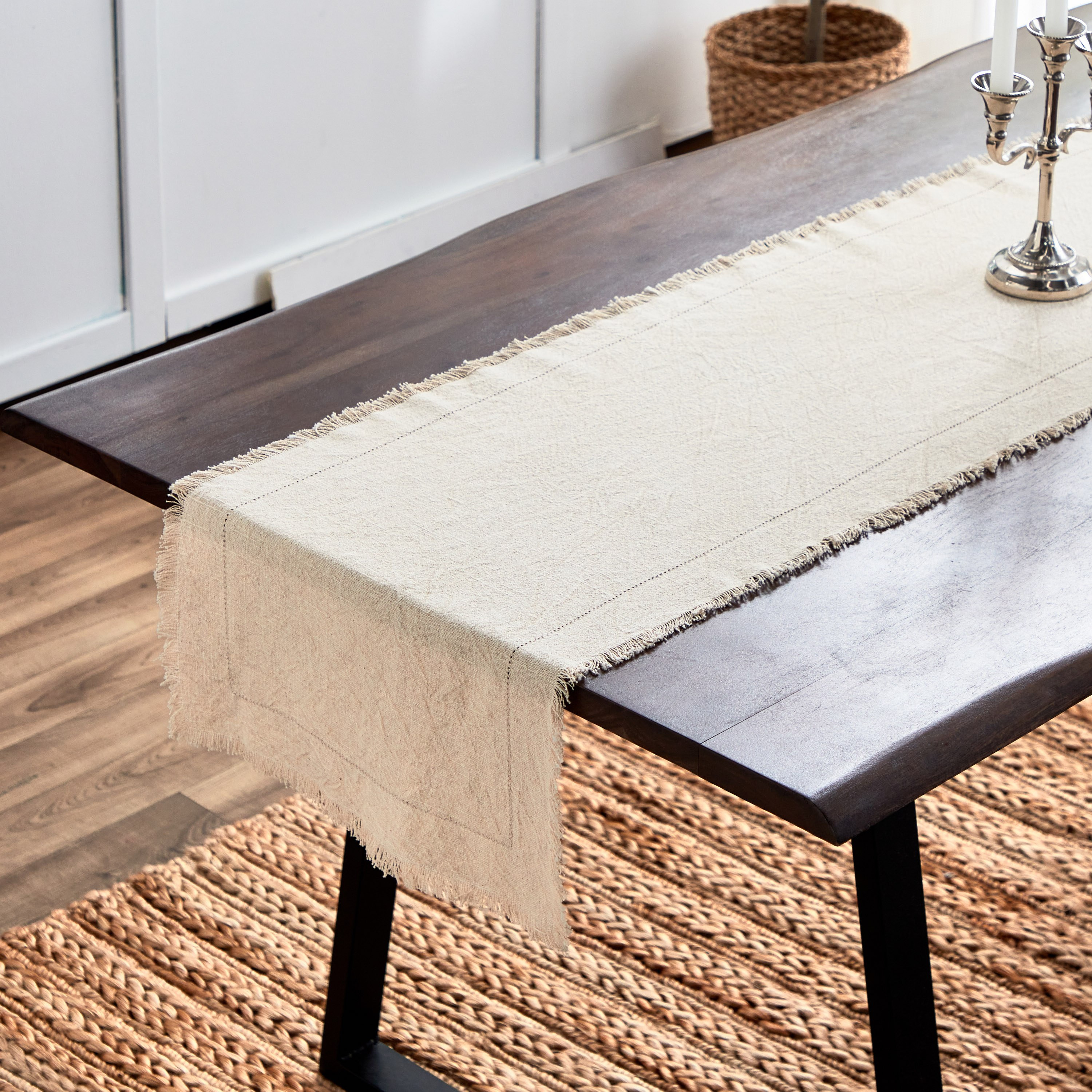 مفرش طاولة من ناتوريو - 40x180 سم-hbxdecorandfurnishings-homefurnishings-tablelinens-image-1