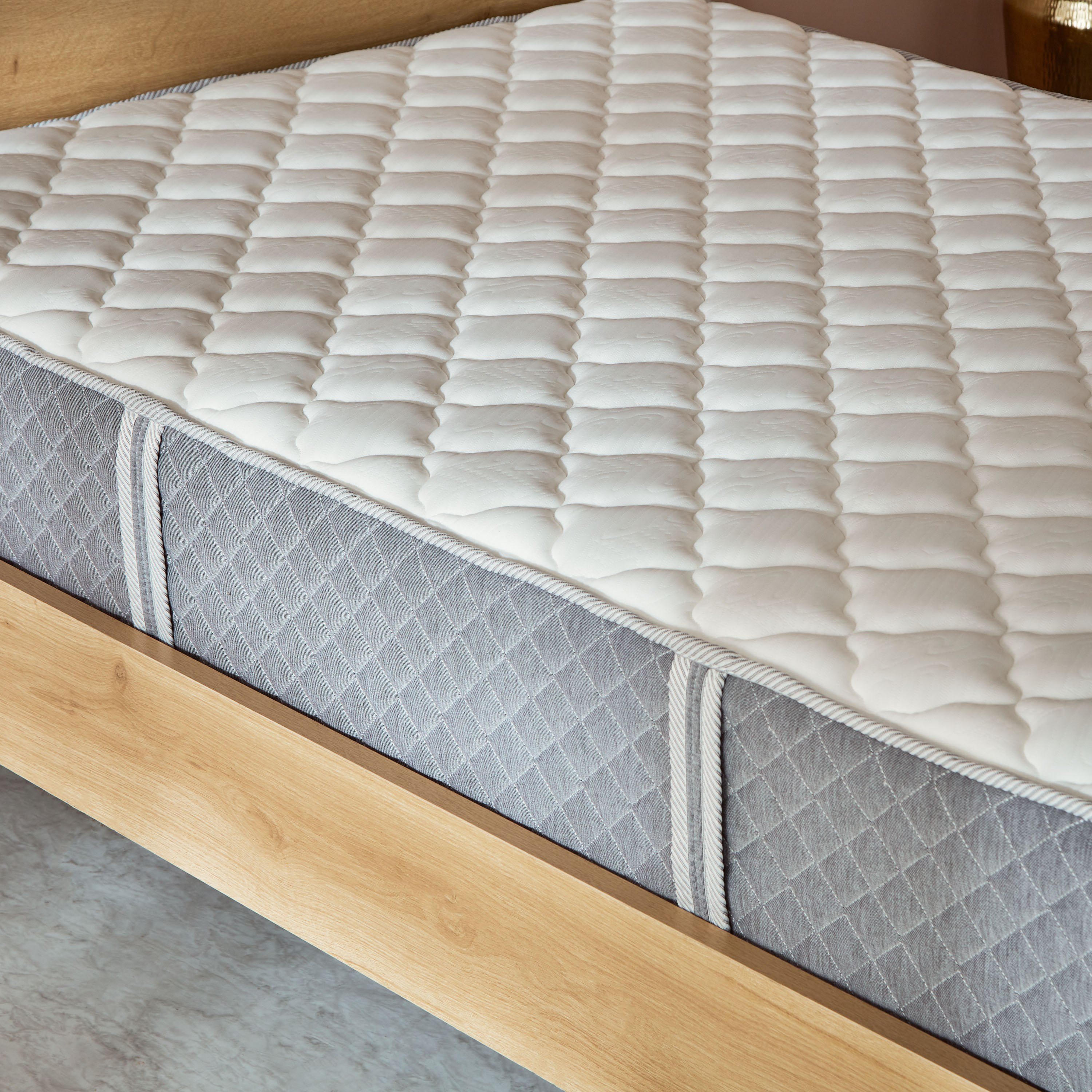 SleepLuxe iRoyal Visco Knitted Breathable Fabric Medium Firm Pocket Spring Mattress - 150x200x25 cm-hbxbedroom-mattresses-queen-image-6