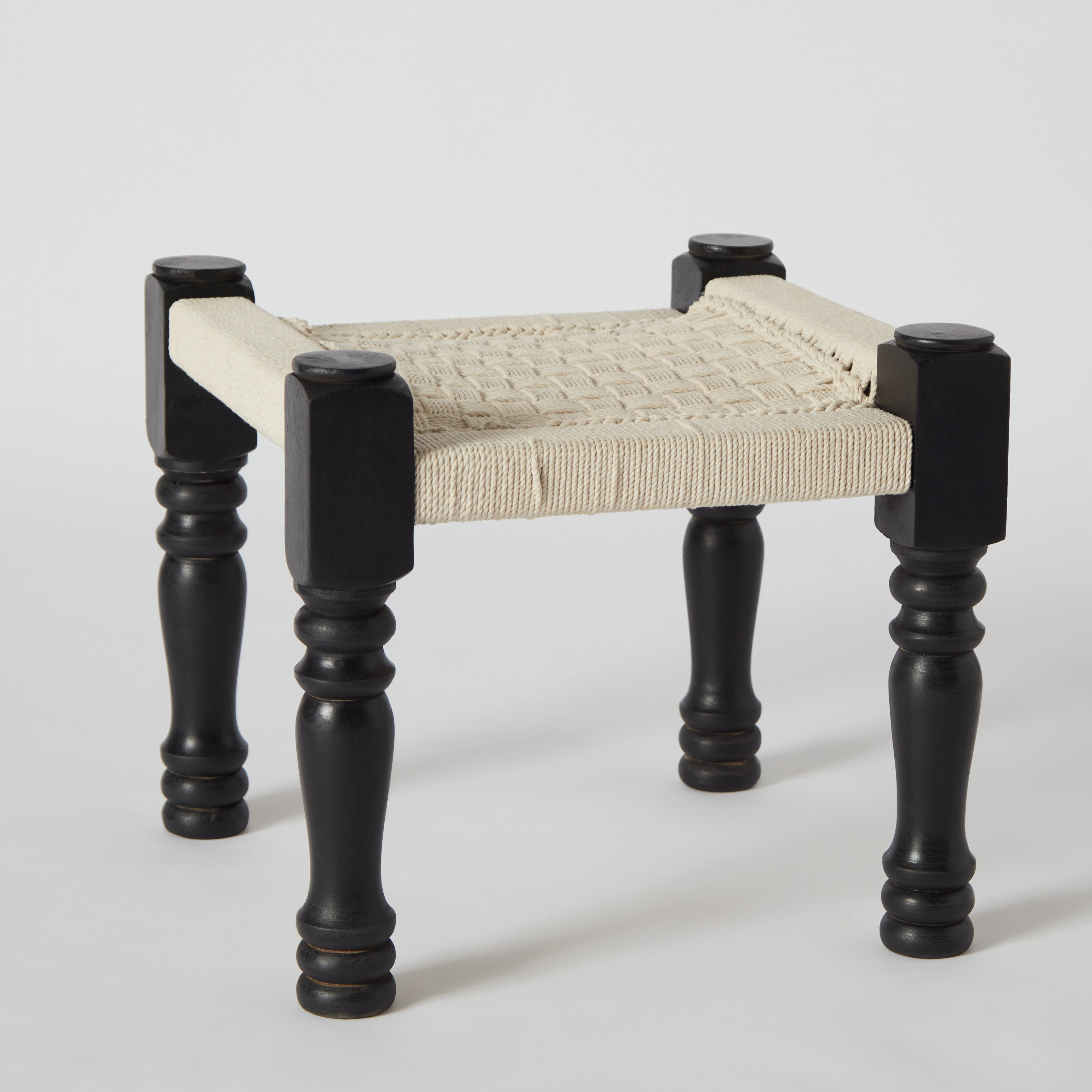 مسند قدم مكرمية-hbxlivingroom-sofasandarmchairs-ottomansandfootstools-image-6