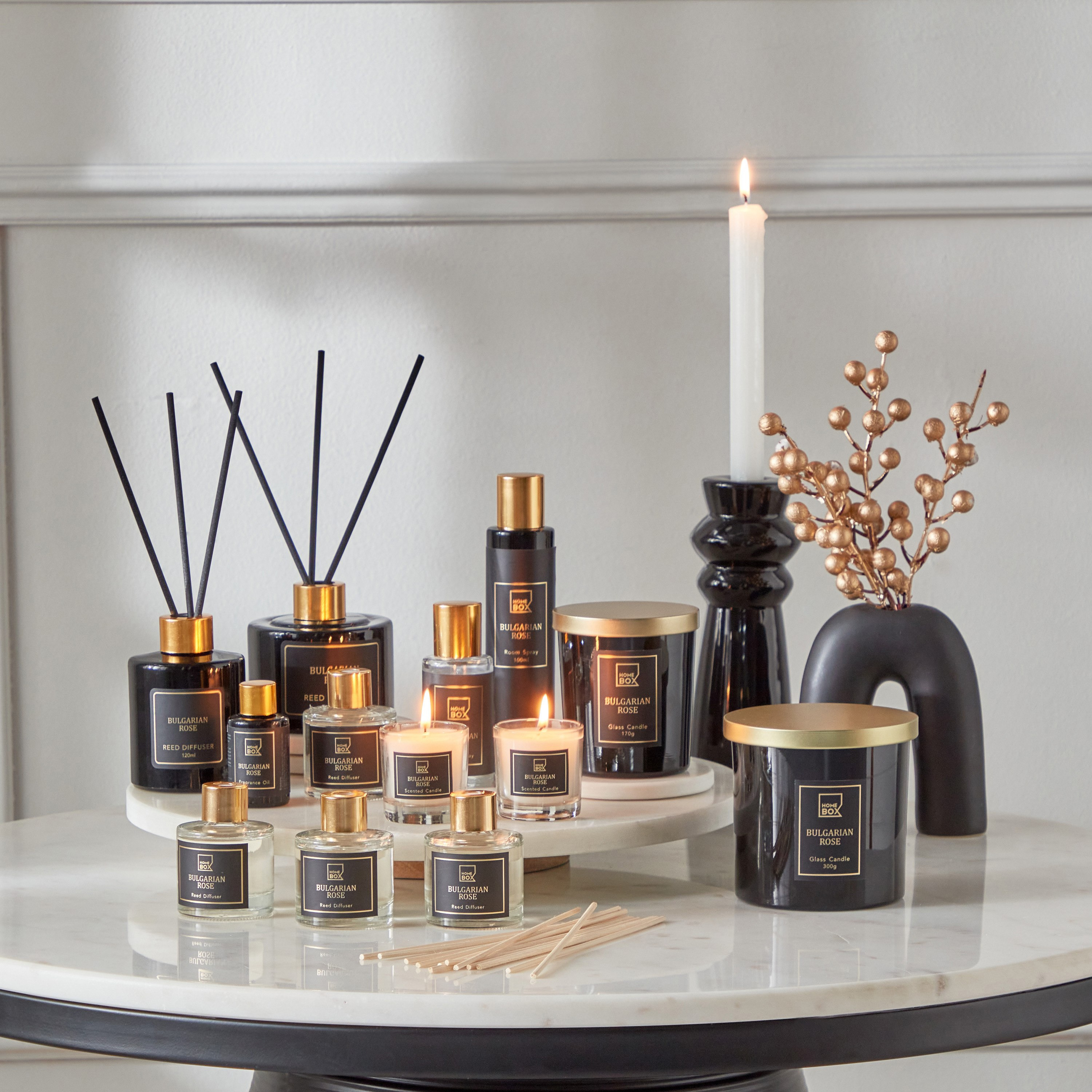جرة شمع برائحة الورد البلغاري بغطاء من رابيا - 300 جرام-hbxlivingroom-decorandaccessories-candles-image-4