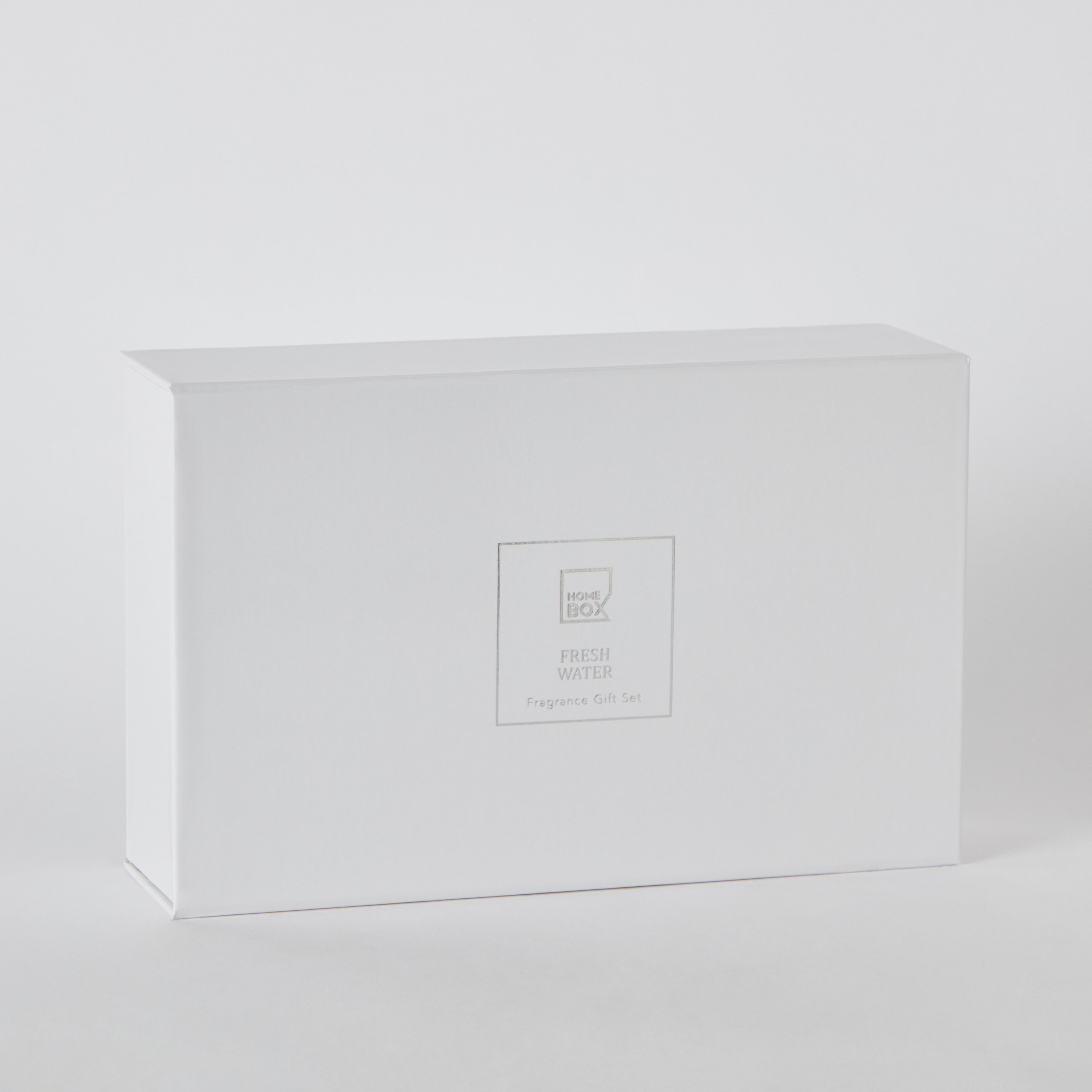 طقم هدايا معطر للمنزل فريش ووتر من أبيض-hbxdecorandfurnishings-homefragrance-roomfreshnersandaromamist-image-6