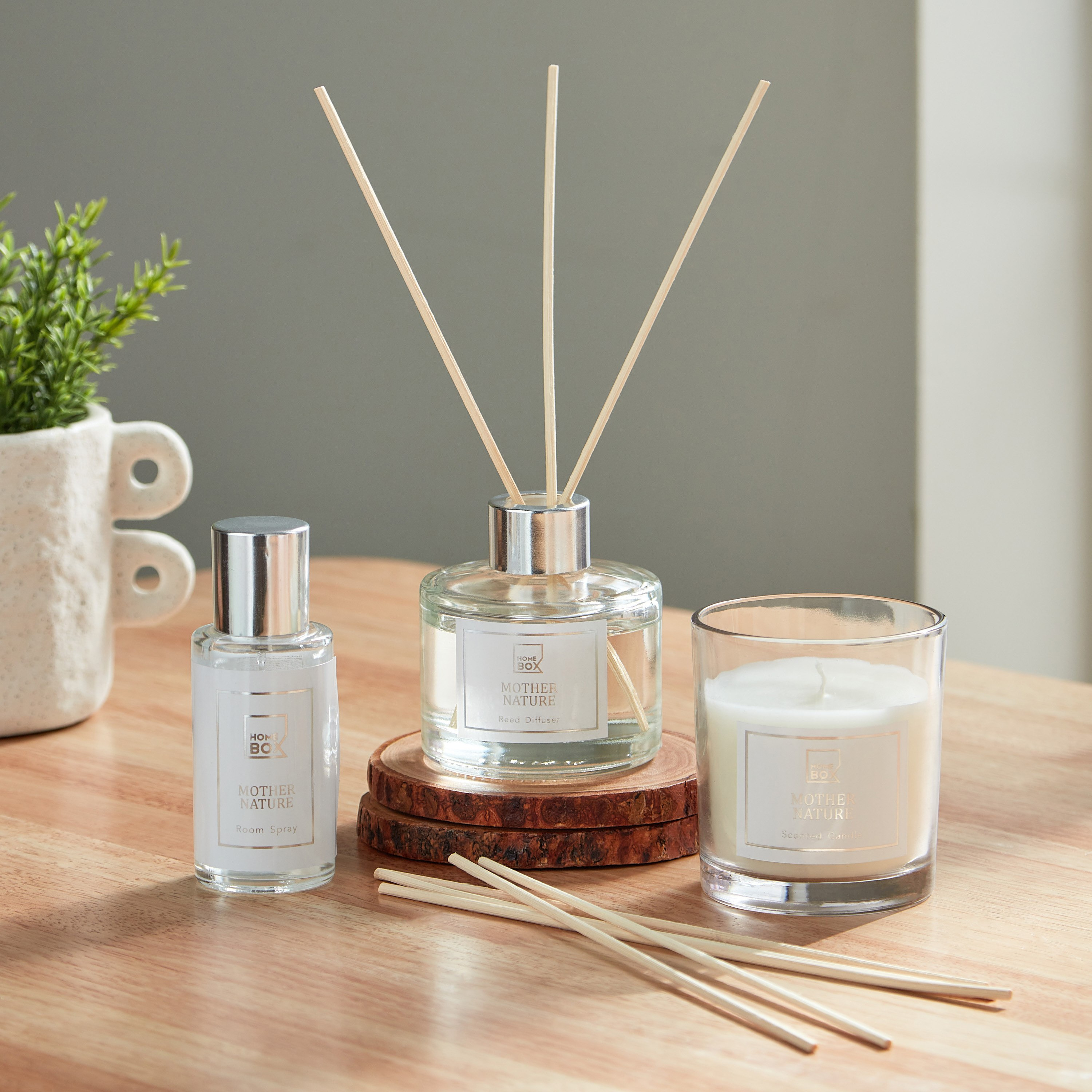 طقم هدايا معطر المنزل الطبيعة الأم من أبيض-hbxdecorandfurnishings-homefragrance-roomfreshnersandaromamist-image-1
