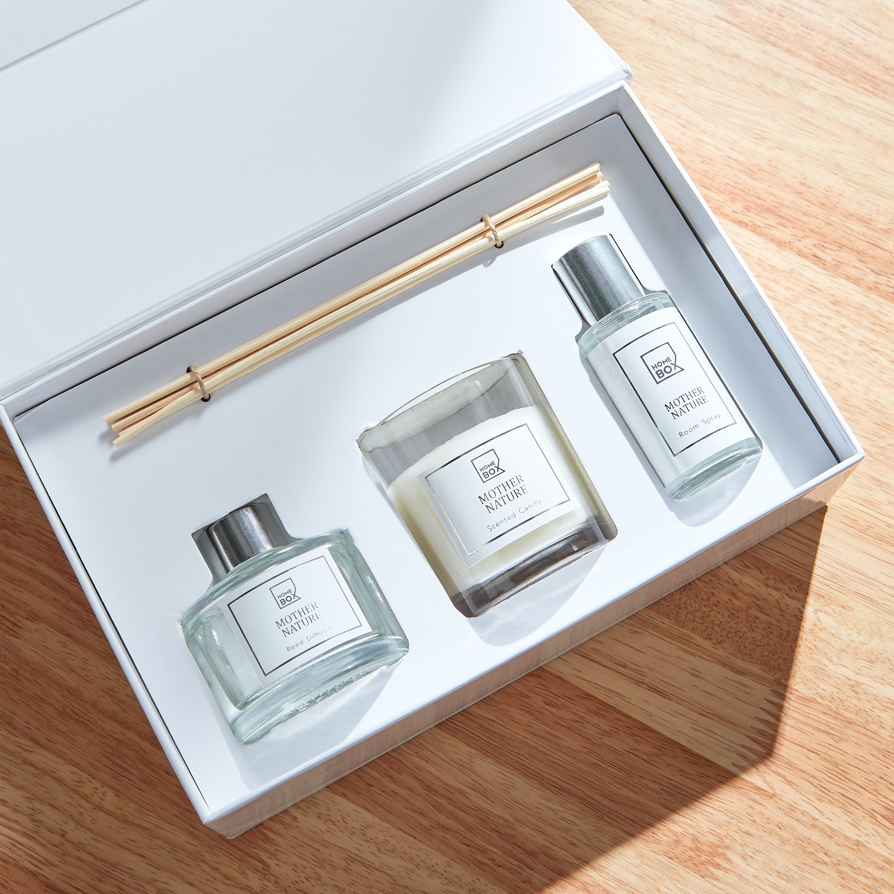 طقم هدايا معطر المنزل الطبيعة الأم من أبيض-hbxdecorandfurnishings-homefragrance-roomfreshnersandaromamist-image-4