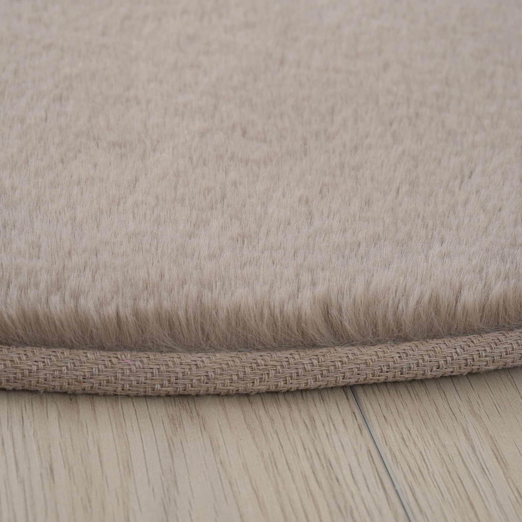 Faux Rabbit Fur Round Rug - 90 cm-hbxdecorandfurnishings-floorcoverings-rugs-image-3