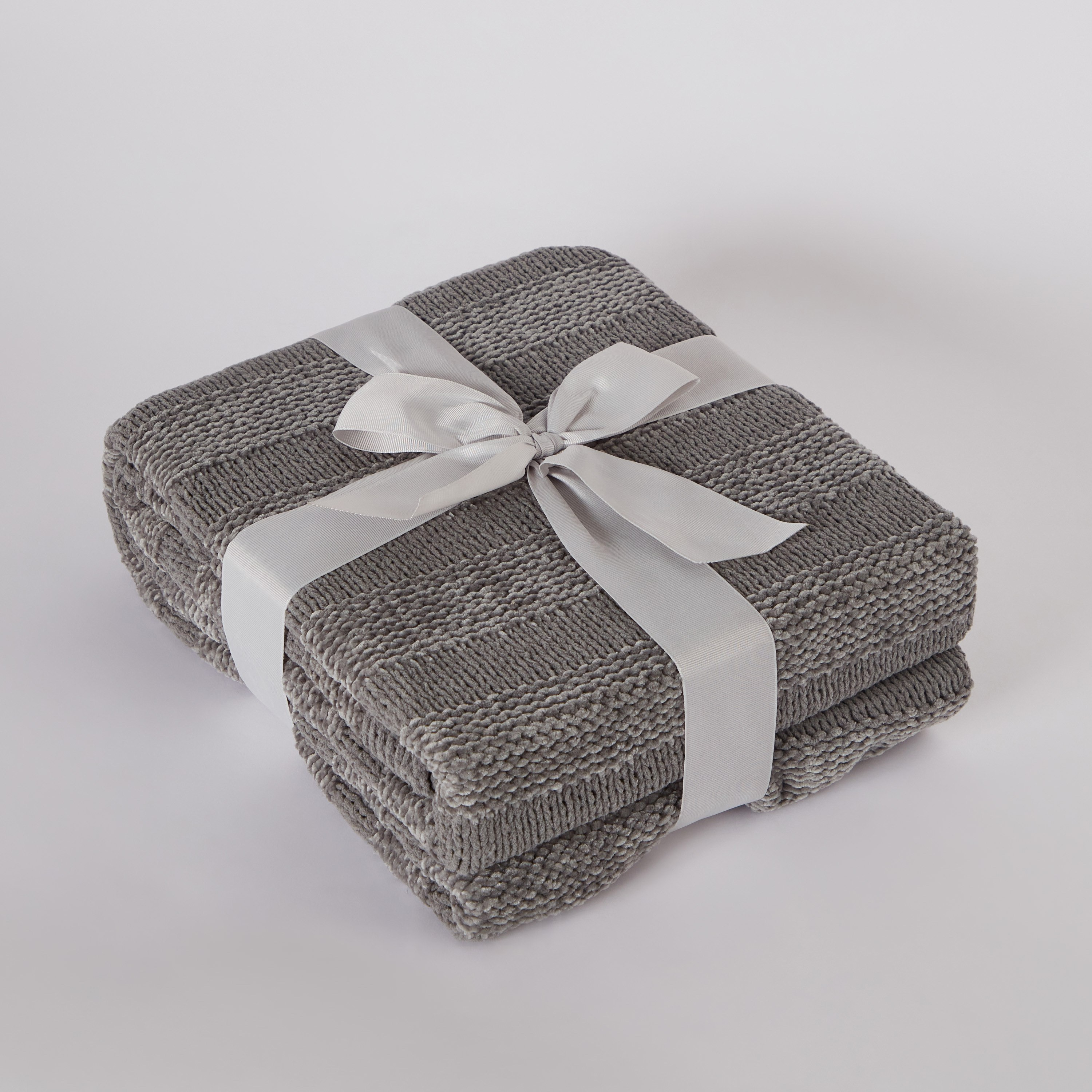 Madison Resse Knitted Acrylic Throw - 130x170 cm-hbxhomeware-hbxbedroom-image-6