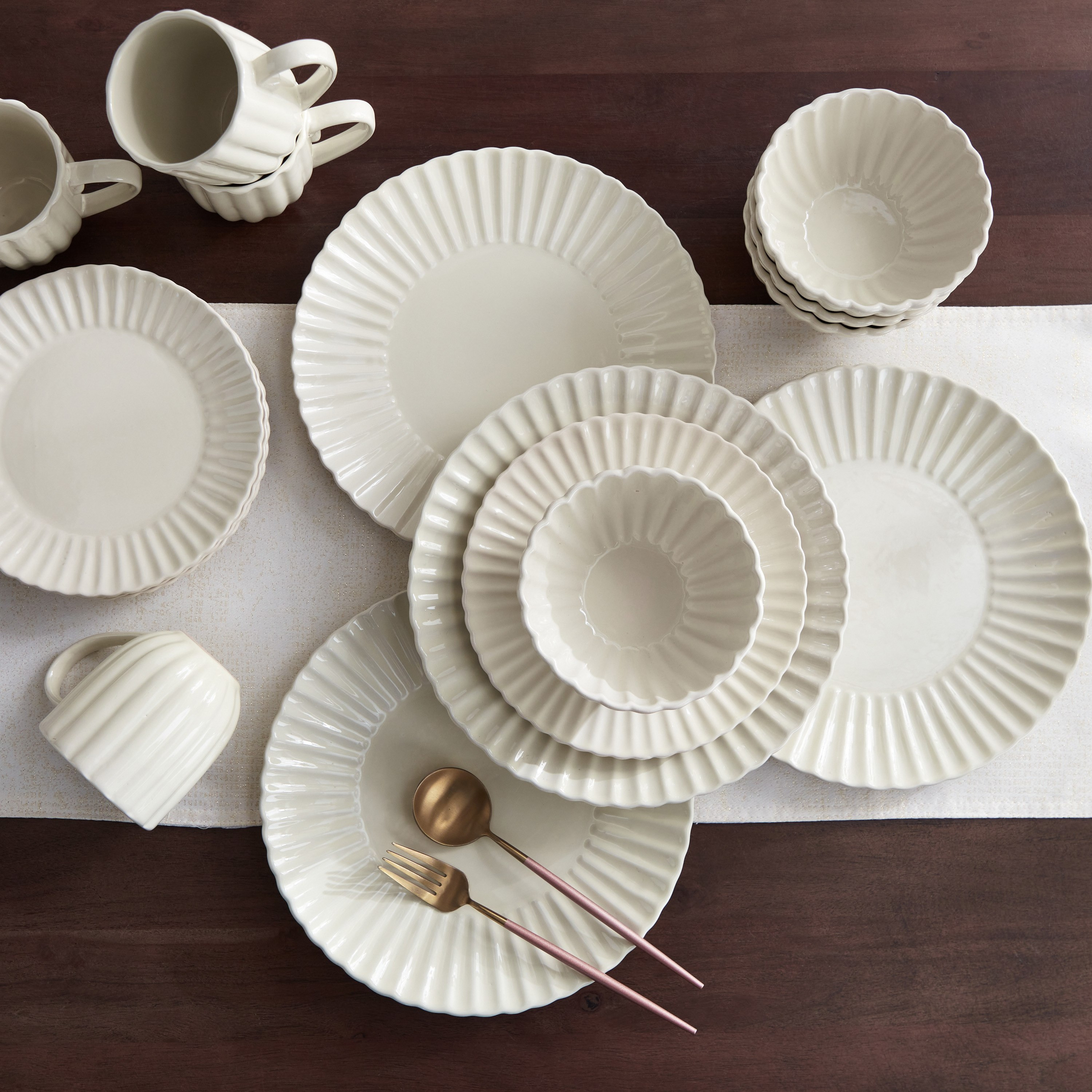 طقم عشاء 16 قطعة من ميا - 4 أشخاص-hbxhomeware-hbxkitchen-image-1