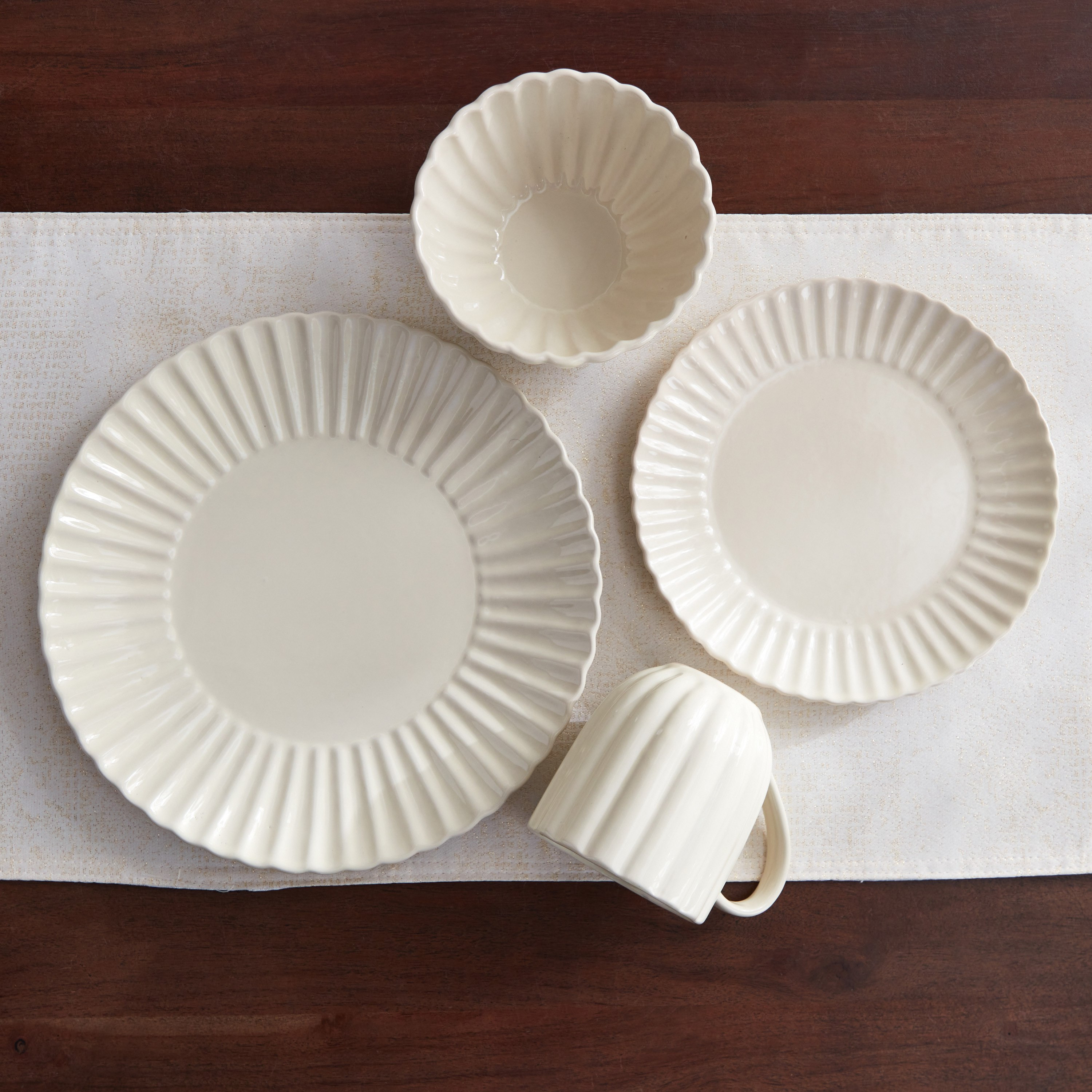 طقم عشاء 16 قطعة من ميا - 4 أشخاص-hbxhomeware-hbxkitchen-image-2