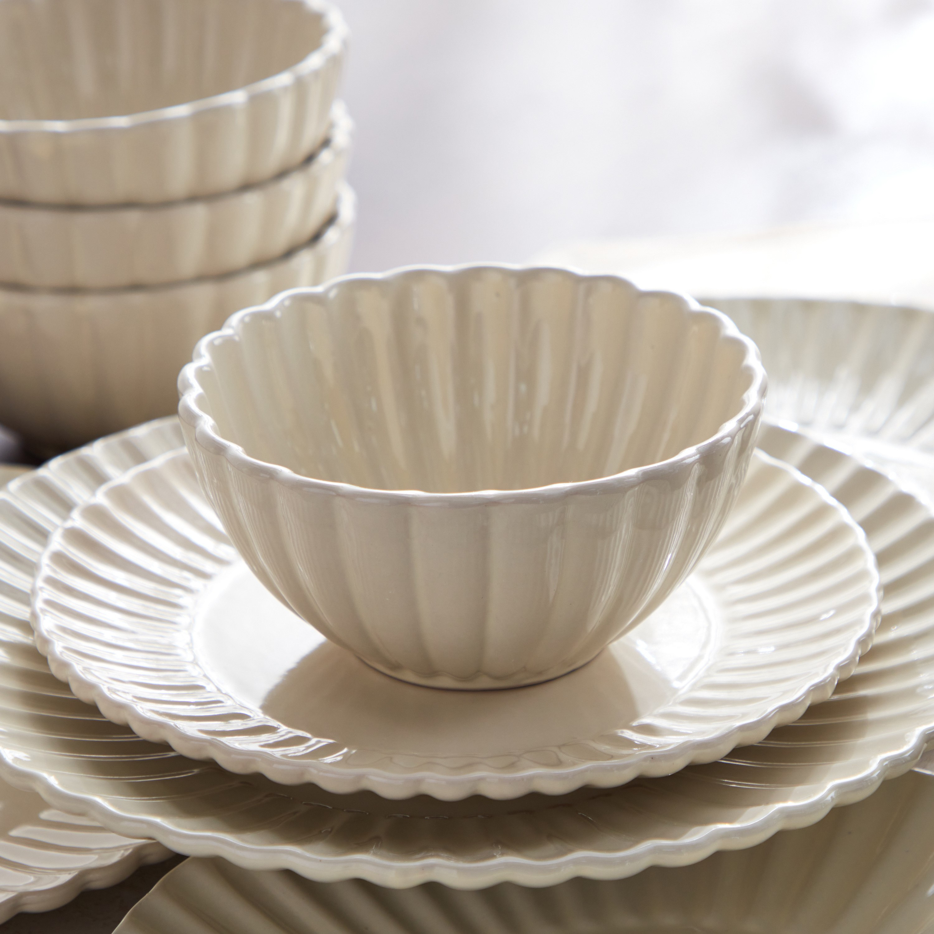 طقم عشاء 16 قطعة من ميا - 4 أشخاص-hbxhomeware-hbxkitchen-image-3