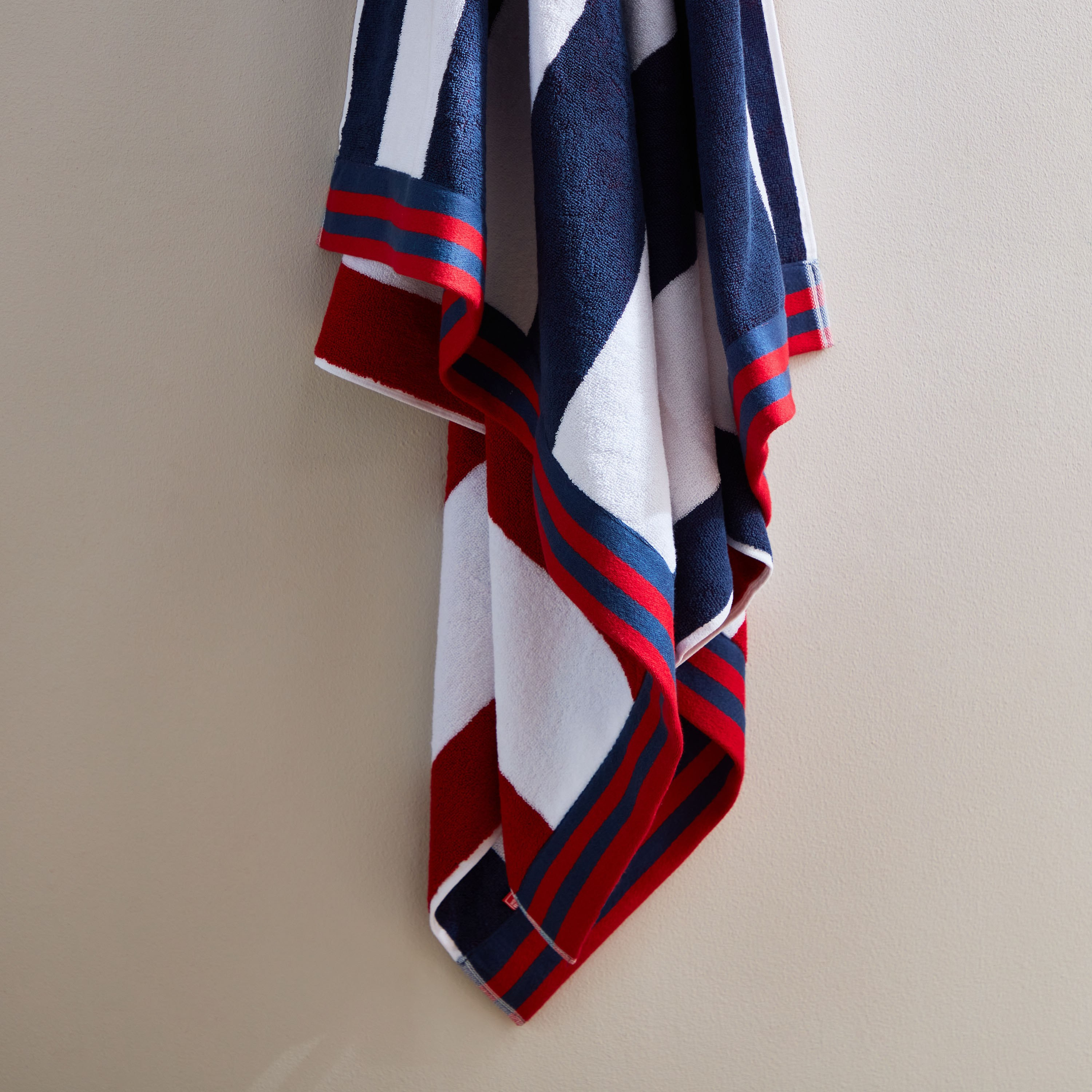 منشفة شاطئ قطن كابانا من فيفيد - 103x182 سم-hbxbathroom-bathroomtextiles-image-3