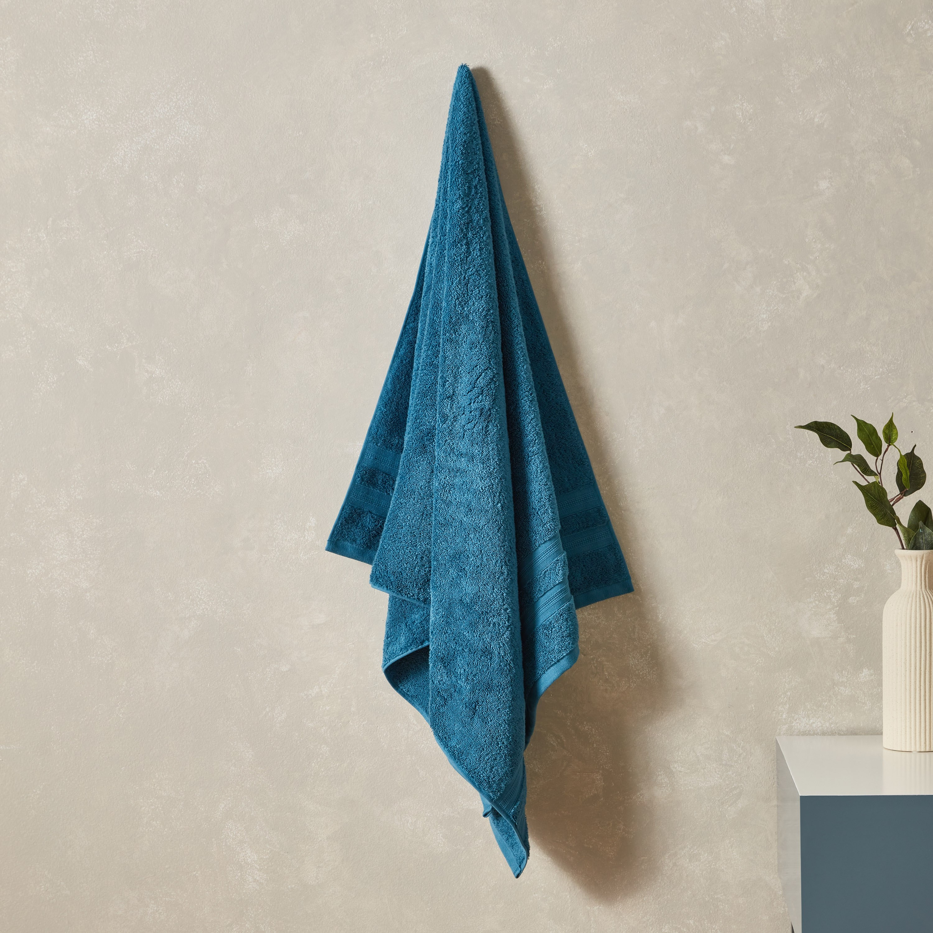 Jiva Naturally Fresh Bath Towel - 70x140 cm-hbxbathroom-bathroomtextiles-image-1