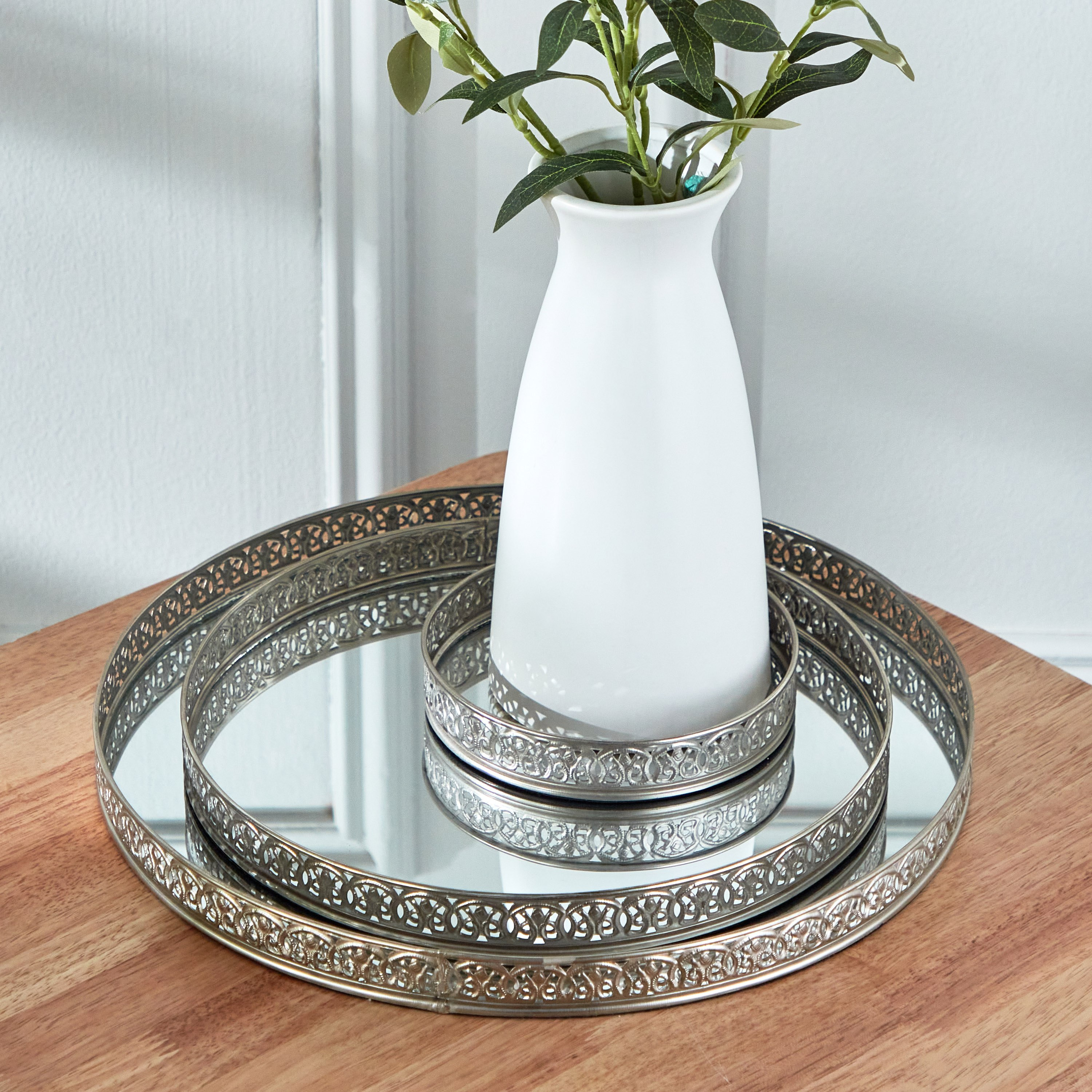 طقم صواني معدنية مستديرة 3 قطع من إنيد-hbxhomeware-hbxdecorandfurnishings-image-1