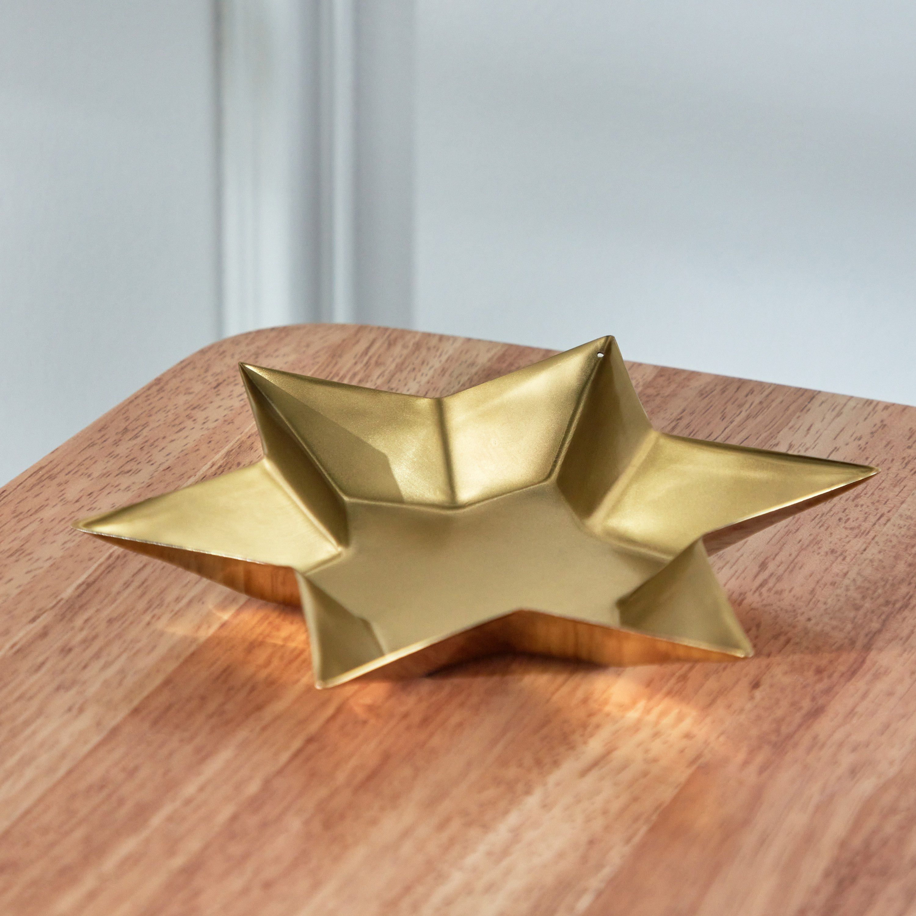 Enid Star Shaped Metal Tray - 18.5x18.5x2.5 cm-hbxhomeware-hbxdecorandfurnishings-image-2