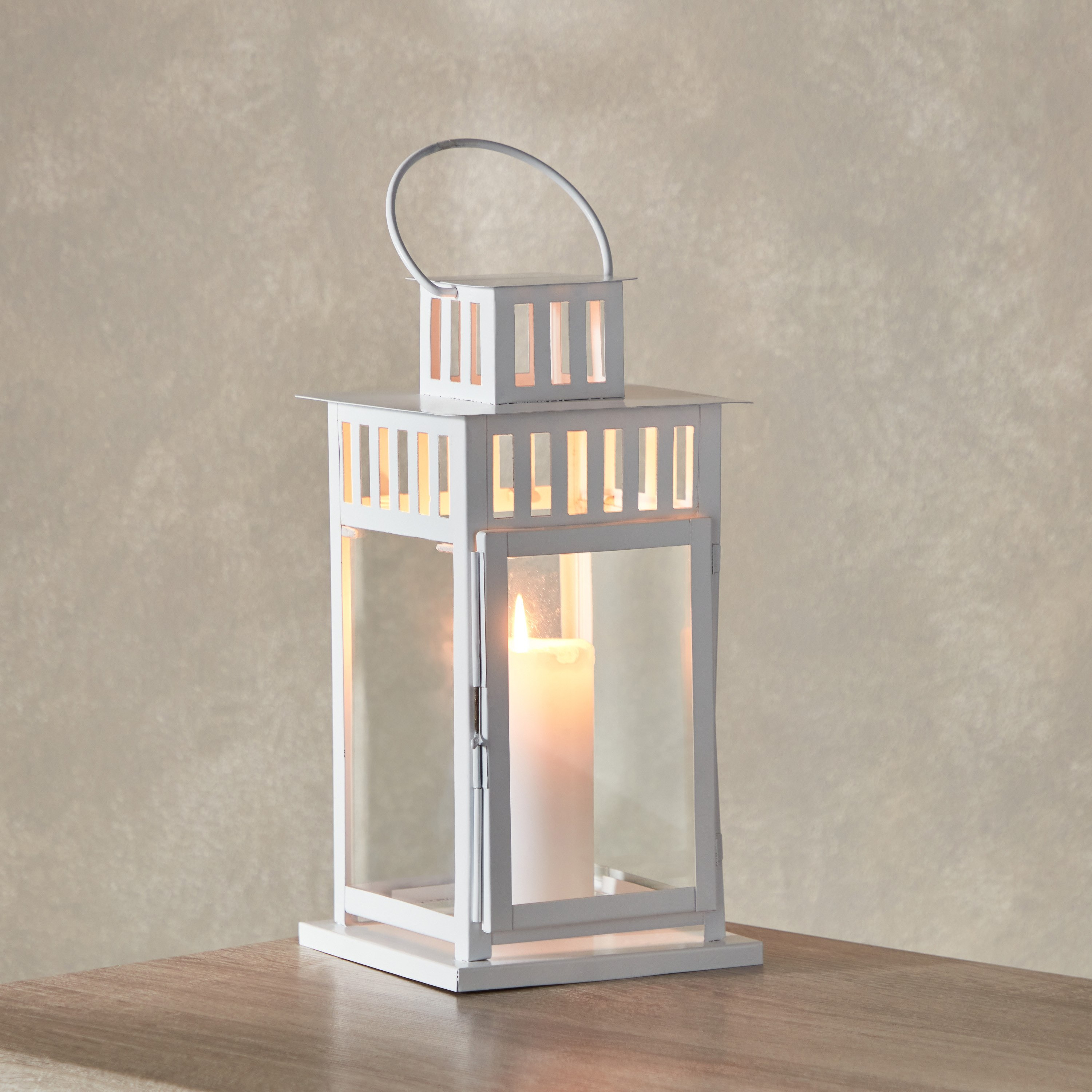 فانوس معدن بتصاميم مفرّغة من كينسين - 13x13x30 سم-hbxdecorandfurnishings-homeaccessories-lanterns-image-1