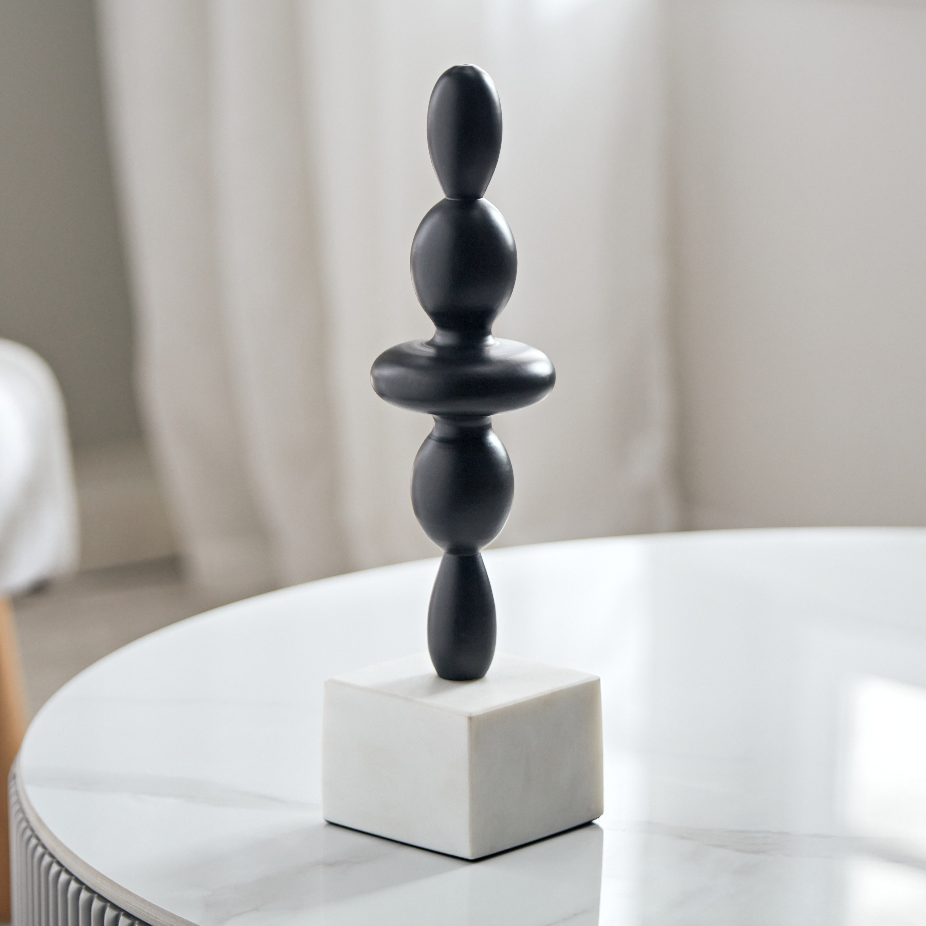 ديكور طاولة ألومنيوم بقاعدة رخام من كوهار - 10x10x28 سم-hbxhomeware-homedecor-figurinesandornaments-image-1