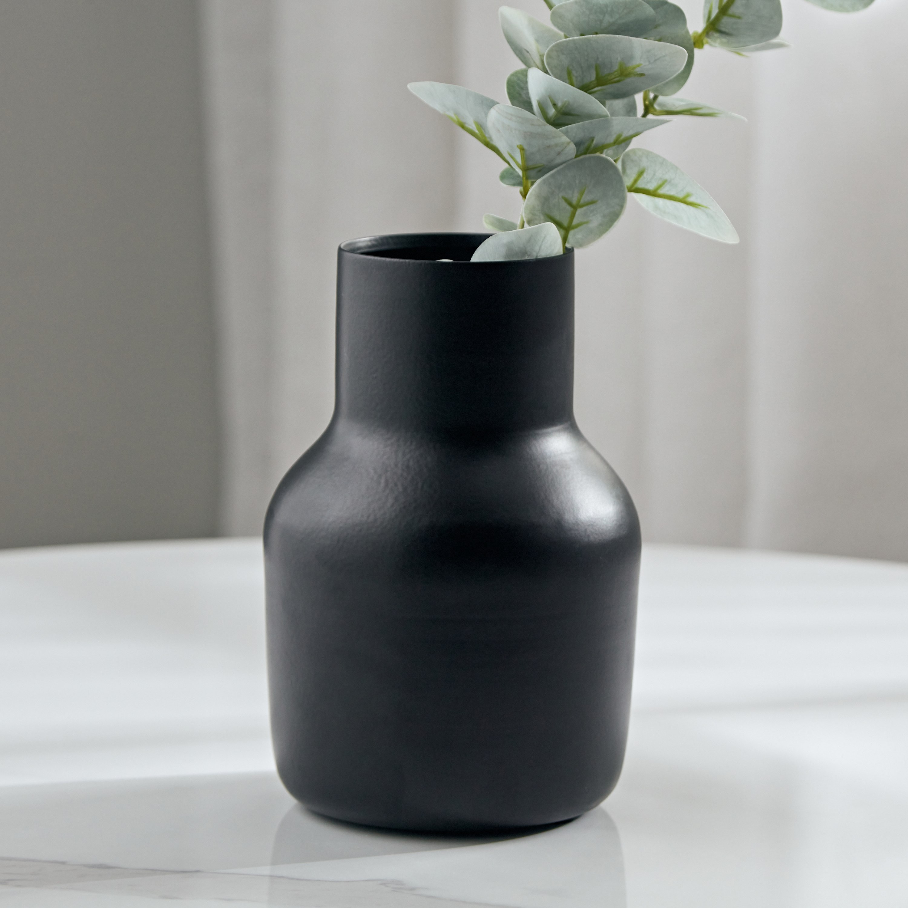 Denbi Modern Metal Flower Vase - 11.5x11.5x17.5 cm-hbxbedroom-decorandaccessories-vases-image-1