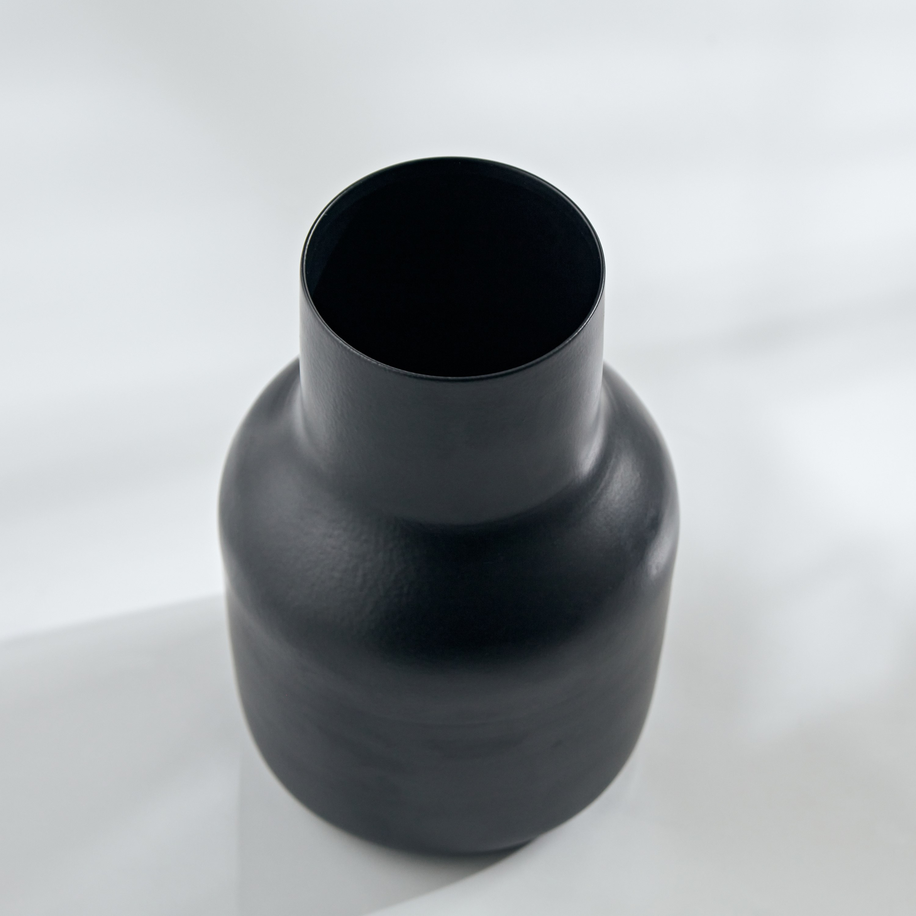 Denbi Modern Metal Flower Vase - 11.5x11.5x17.5 cm-hbxbedroom-decorandaccessories-vases-image-2
