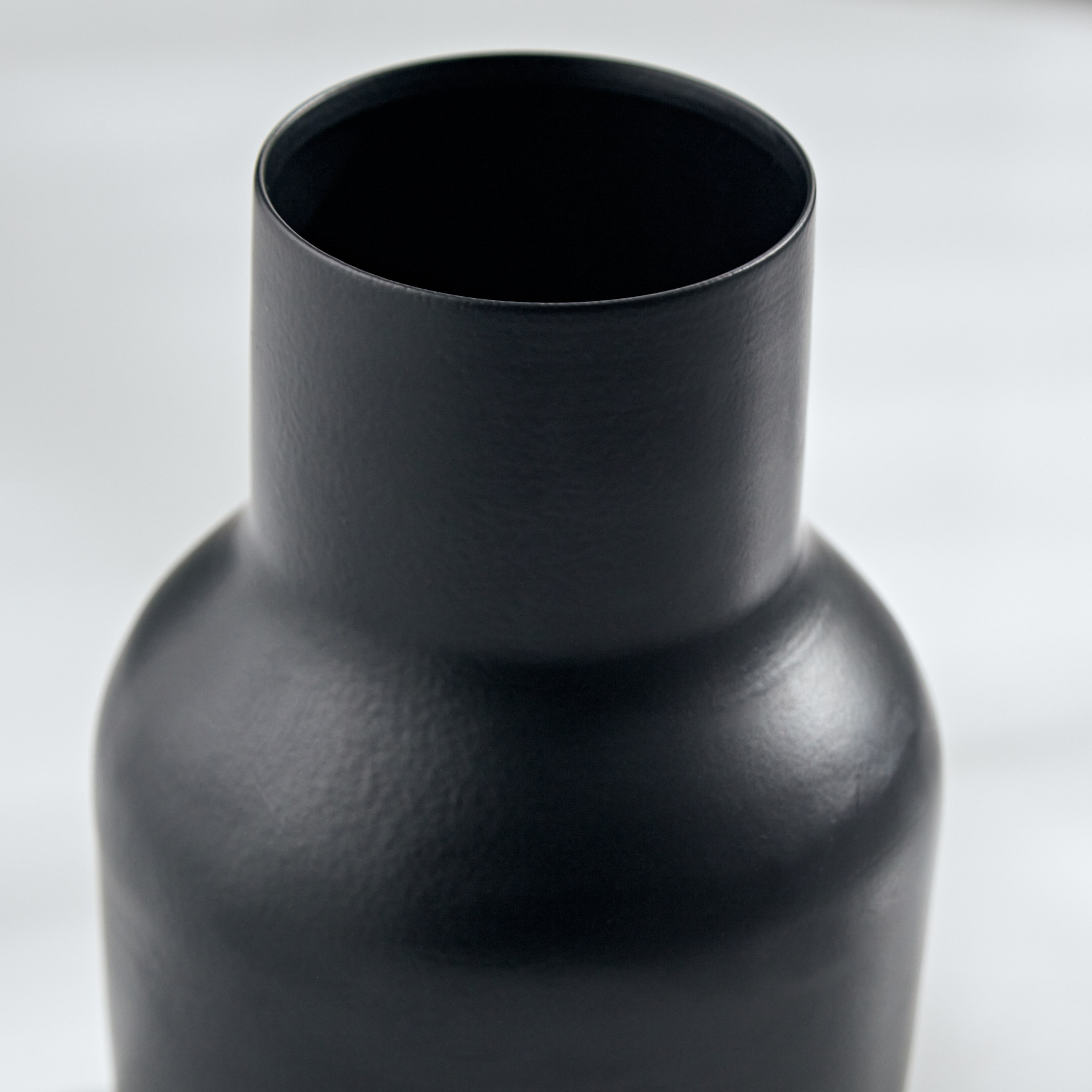 Denbi Modern Metal Flower Vase - 11.5x11.5x17.5 cm-hbxbedroom-decorandaccessories-vases-image-3