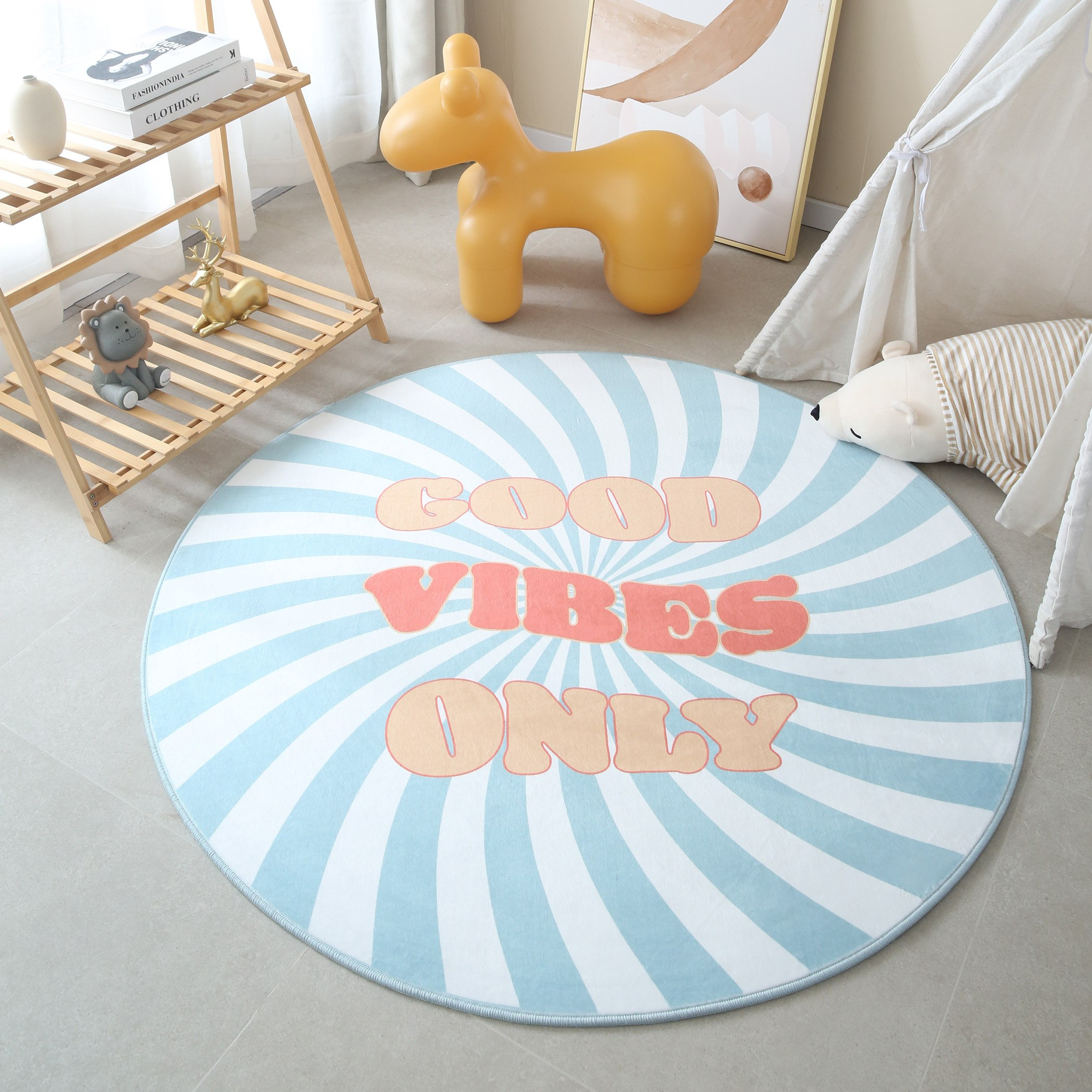 سجادة فلانيل بطبعات جويفيل من بلاي لاند بن - 120 سم-hbxhomeware-hbxkidsandyouth-image-1