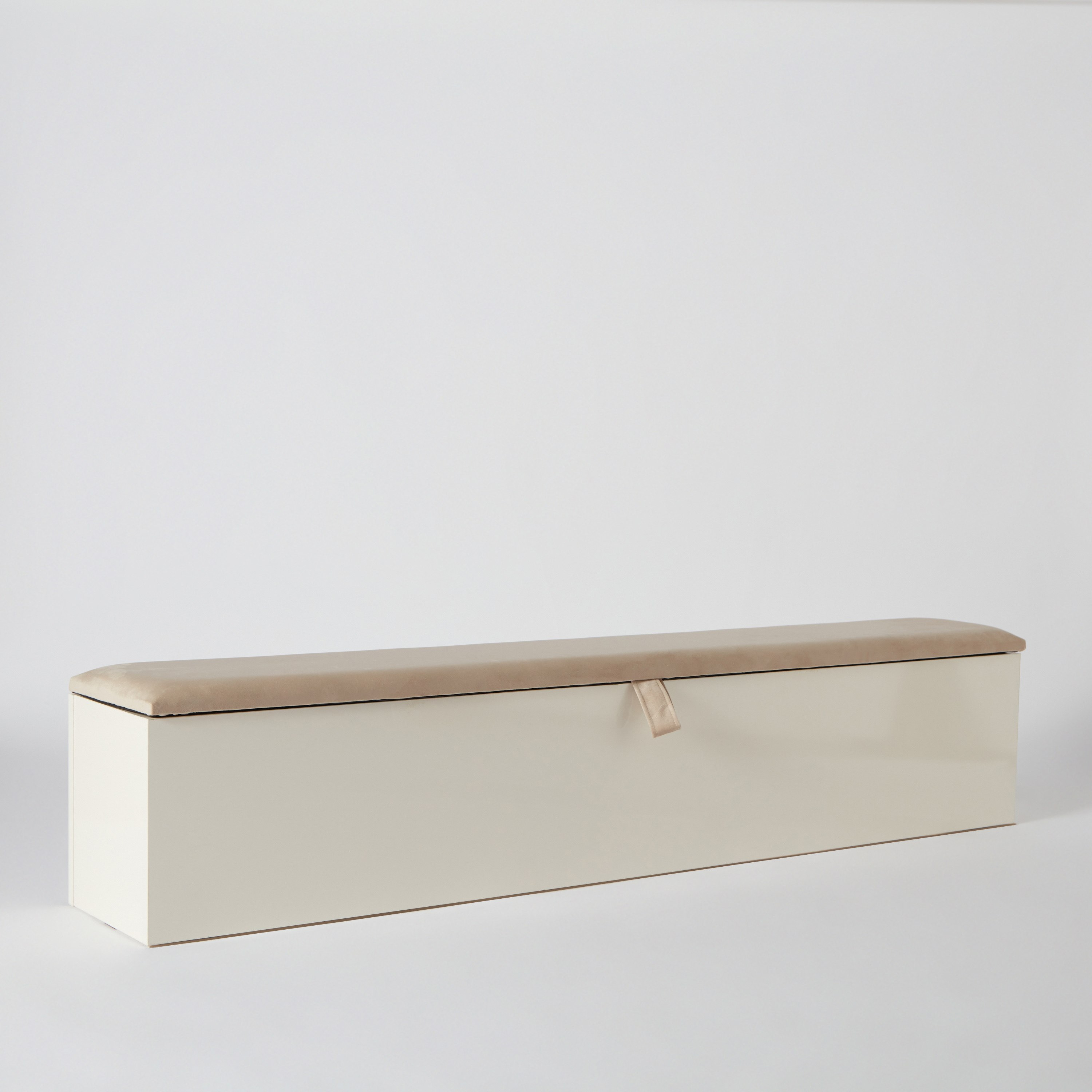 بنش سرير بمساحة تخزين من إليزابيث-hbxfurniture-sofasandarmchairs-benches-image-8