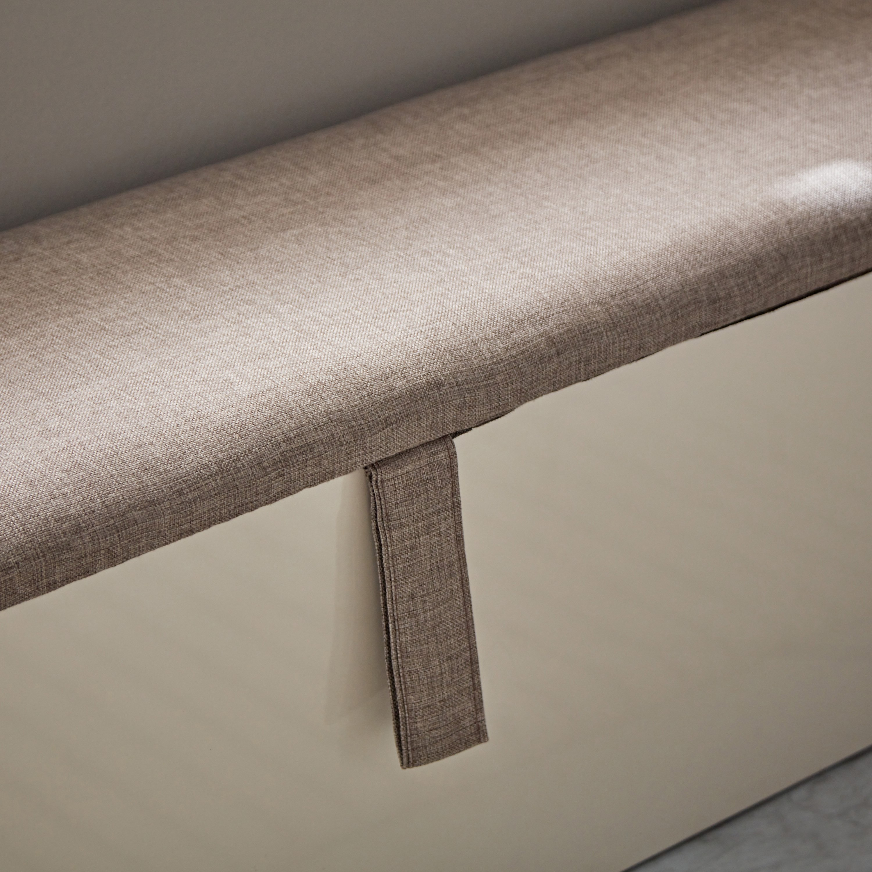 مقعد بنش سرير بمساحة تخزين - سوهو من موڤو-hbxfurniture-sofasandarmchairs-benches-image-5