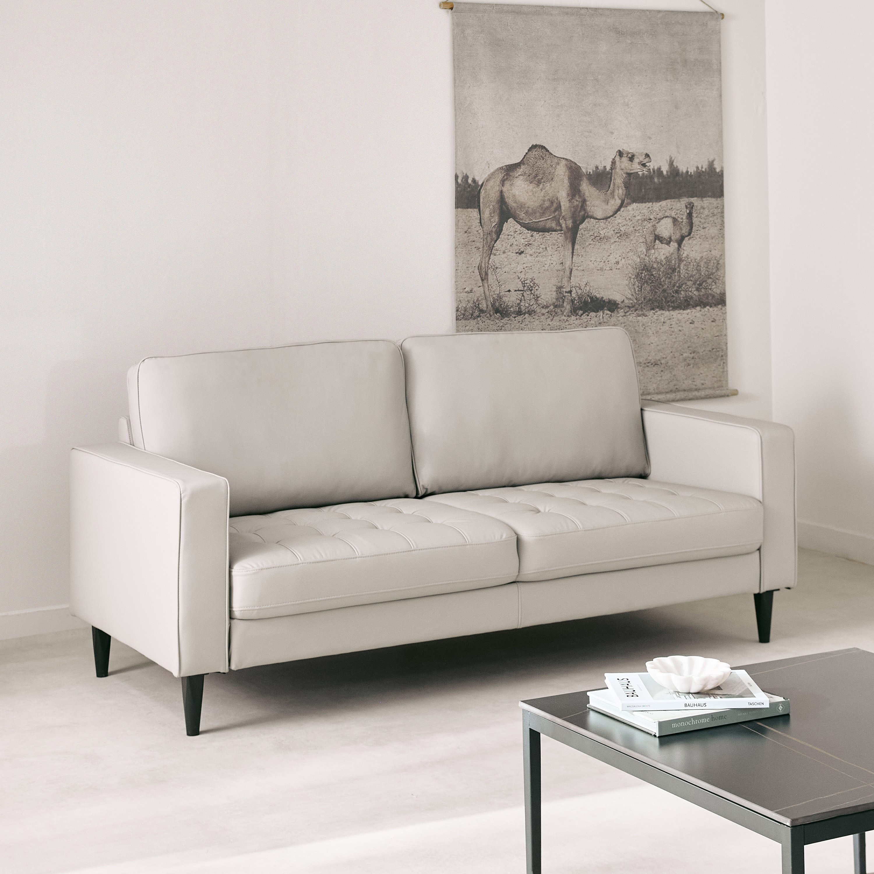 كنبة 3 مقاعد بقماش صديق للحيوانات الأليفة من كارا-hbxlivingroom-sofasandarmchairs-sofas-image-1